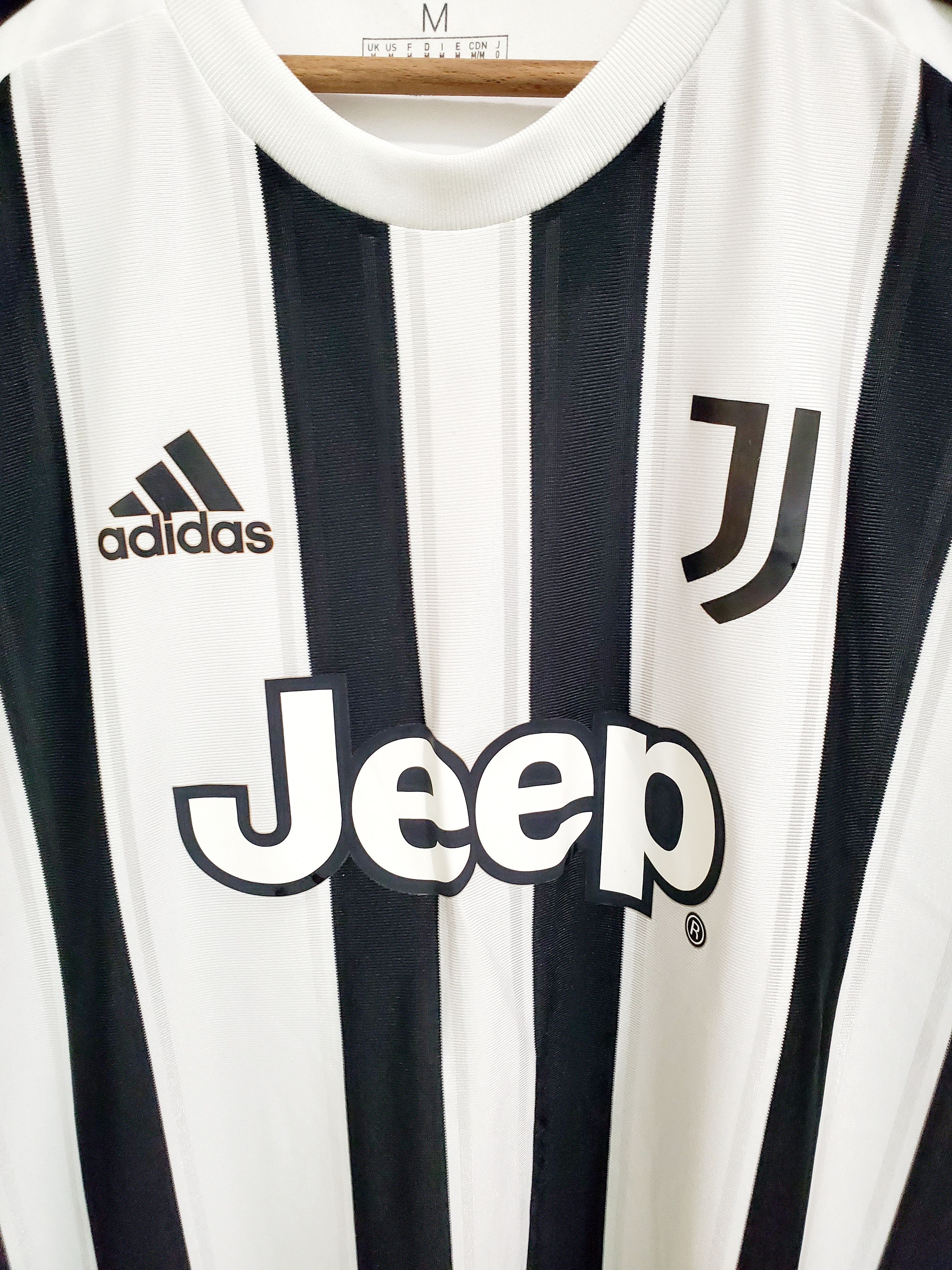 Adidas Adidas juventus jeep soccer Jersey size M Size US M / EU 48-50 / 2 - 2 Thumbnail
