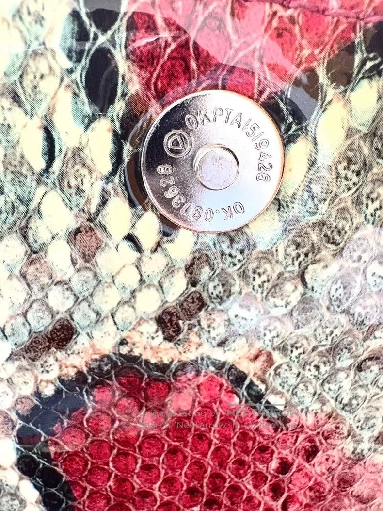 Vivienne Westwood Vivienne Westwood size os Vintage Saturn all-print red snak Size ONE SIZE - 7 Thumbnail