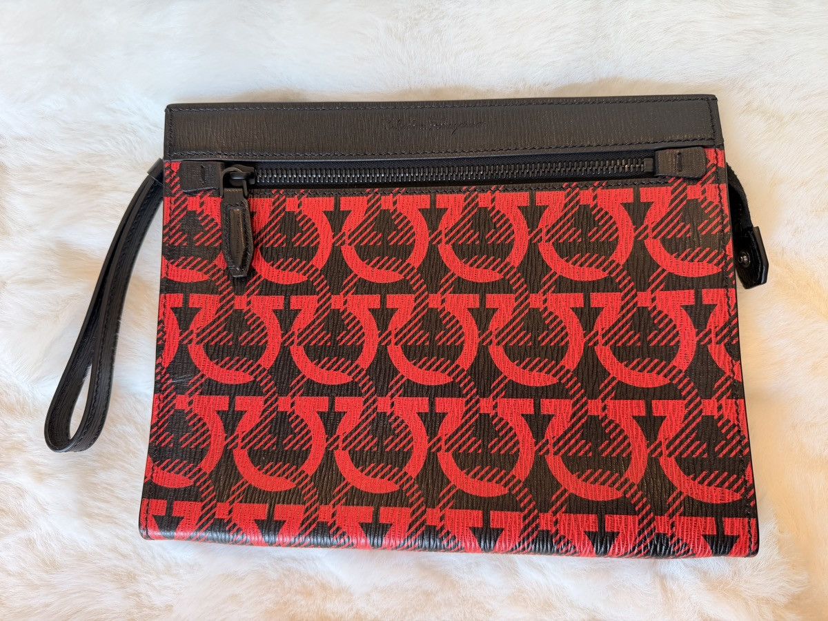 Salvatore Ferragamo Salvatore Ferragamo Red Black Gancini Monogram Clutch Size ONE SIZE - 1 Thumbnail