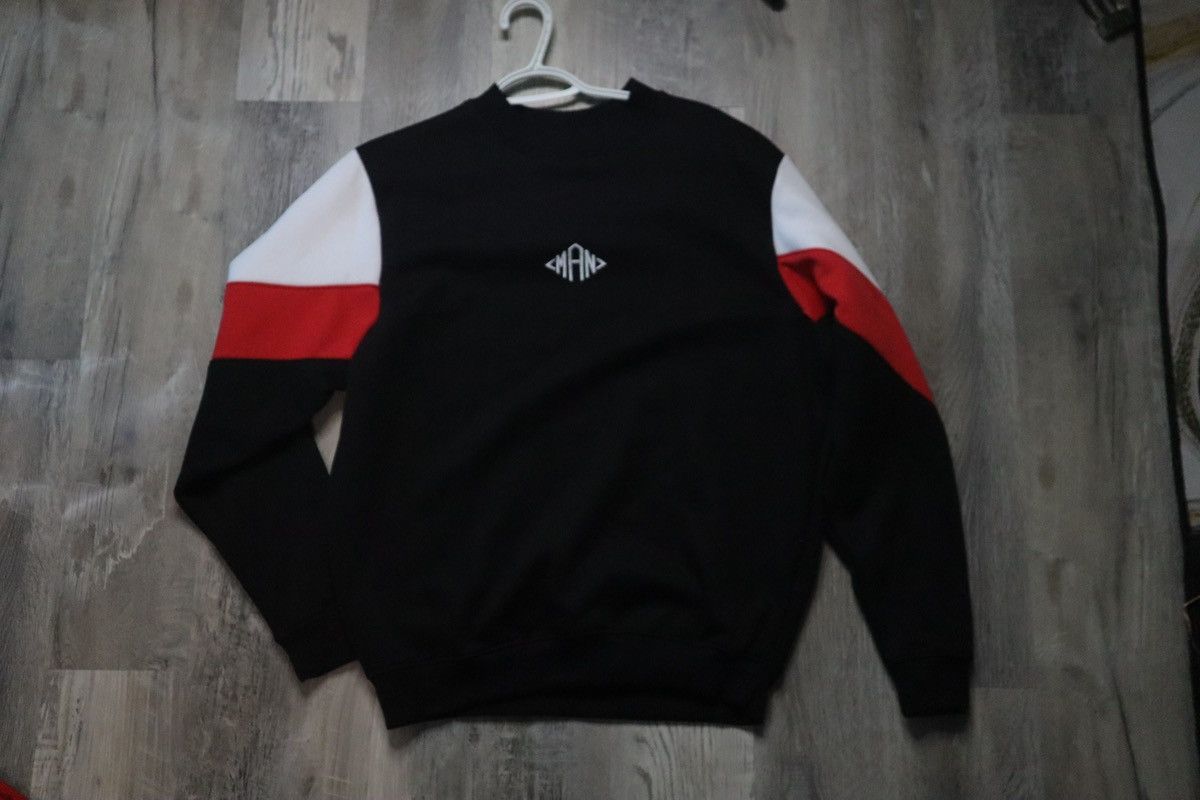 Boohoo Red and white flare sweatpants and shirt Size US 35 - 2 Thumbnail