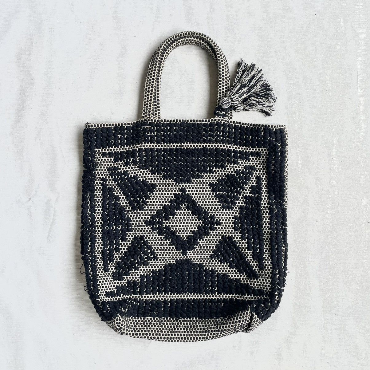 Abercrombie & Fitch × Hypebeast 🔥 RARE Oversized Abercrombie & Fitch Handcrafted Knit Tote Size ONE SIZE - 6 Thumbnail
