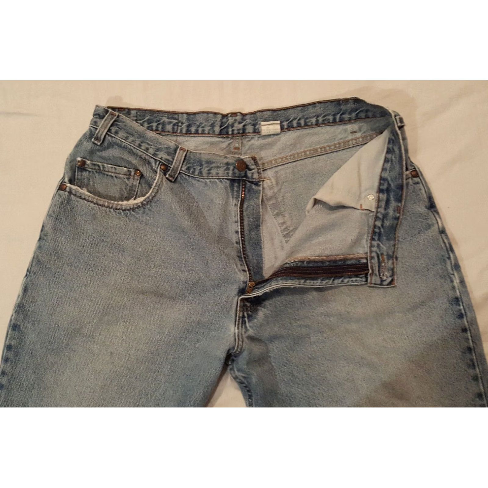 Levi's VINTAGE Levi's Loose Fit Faded Grunge Men's Size 38x29 Tapered Rock Jeans Size US 38 / EU 54 - 4 Thumbnail