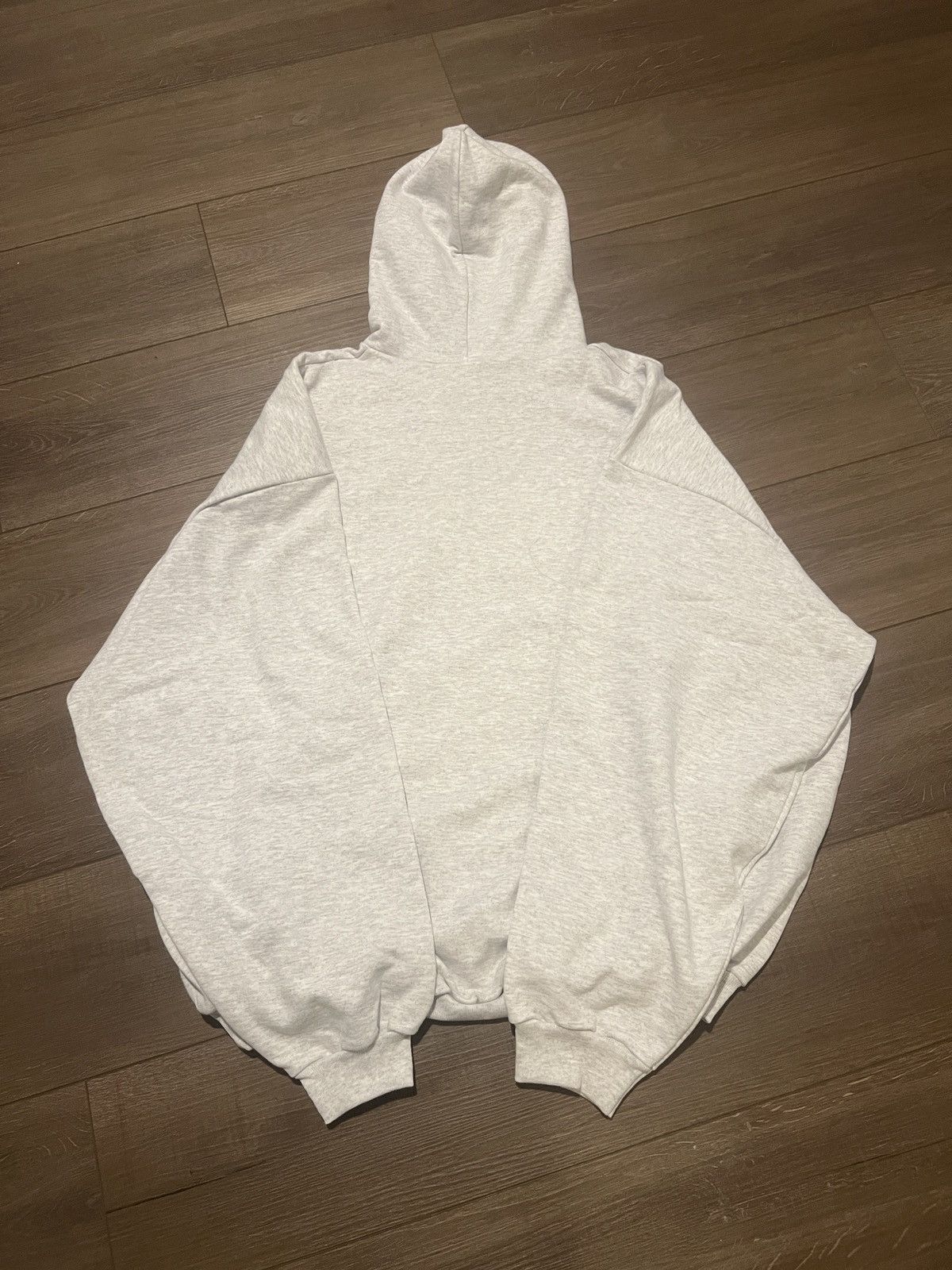Gosha Rubchinskiy × Kanye West Yeezy Black Dogs Hoodie Grey Size 3 Gosha Kanye West Size US L / EU 52-54 / 3 - 2 Thumbnail