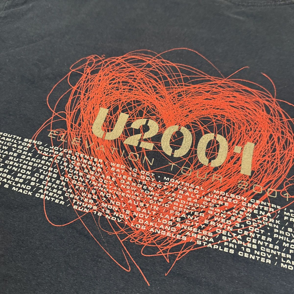 Other Vintage 2001 U2 Band Tee Size US L / EU 52-54 / 3 - 8 Thumbnail