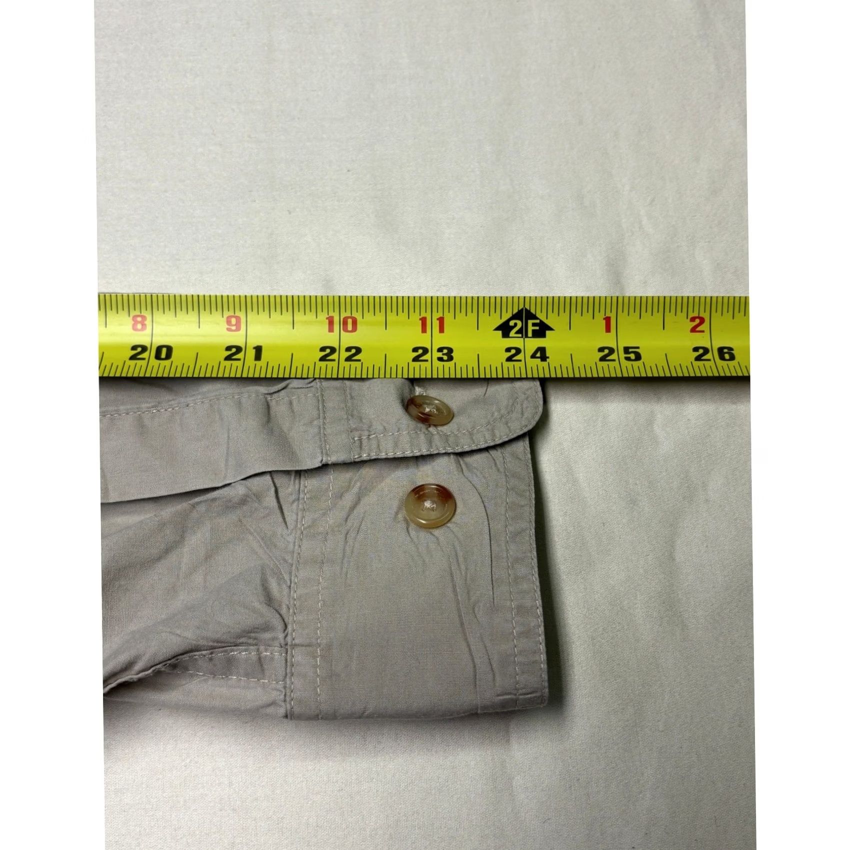 Orvis VINTAGE Orvis Mens Khaki Cotton Long Sleeve Fishing Shirt Vented Shoulder L Size US L / EU 52-54 / 3 - 8 Thumbnail