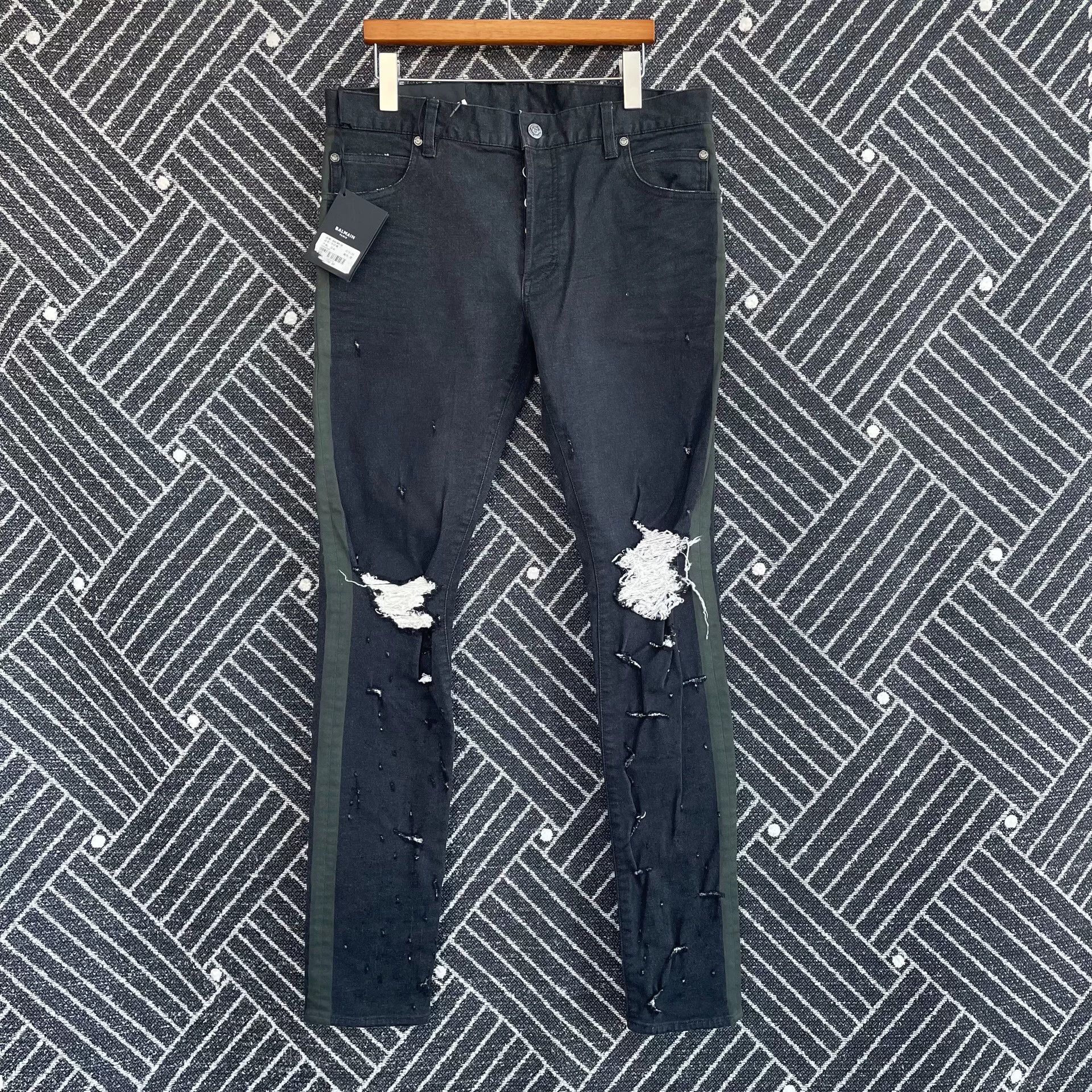 Balmain Balmain Black-Green Distressed Jeans Size US 33 - 1 Thumbnail