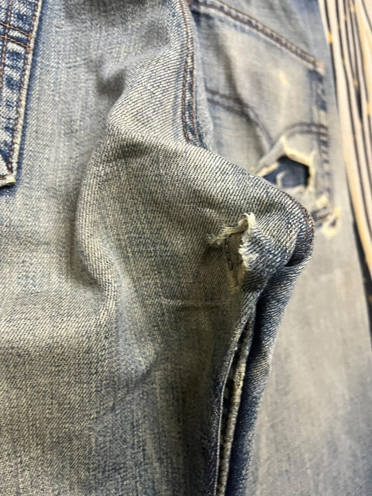 Levi's Vintage Clothing Vintage Levi’s 512 Mudwash Faded Distressed Denim Size US 33 - 7 Thumbnail