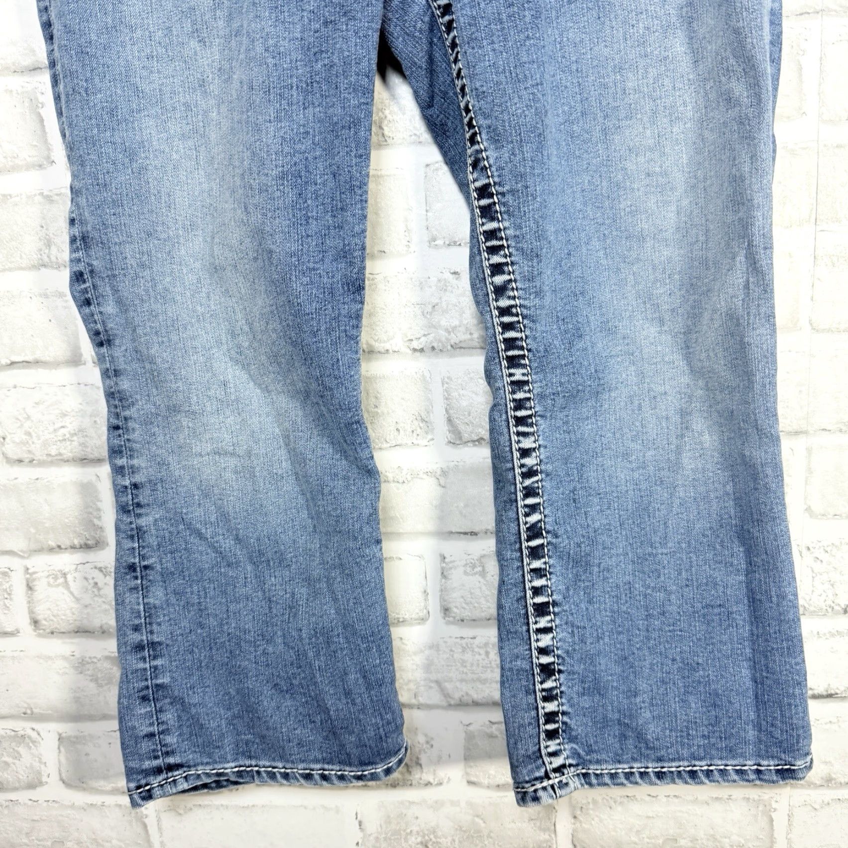 Silver Jeans Co. VINTAGE Silver Jeans Co Suki Capri Jeans Womens Size 31 Blue Metal Theme Size 24" / US 00 / IT 34 - 3 Thumbnail