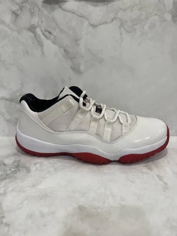 Jordan Brand Low top cherry 11s Size US 10 / EU 43 - 4 Thumbnail