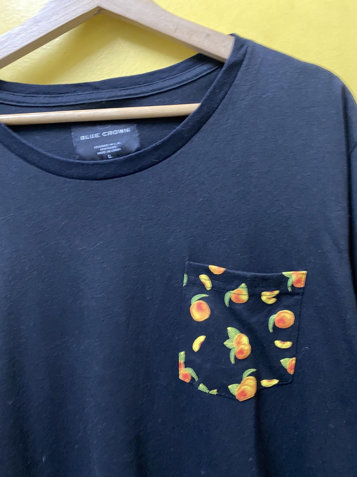 The Unbranded Brand Blue Crown Single Poket Crewneck Tee Size US L / EU 52-54 / 3 - 3 Thumbnail