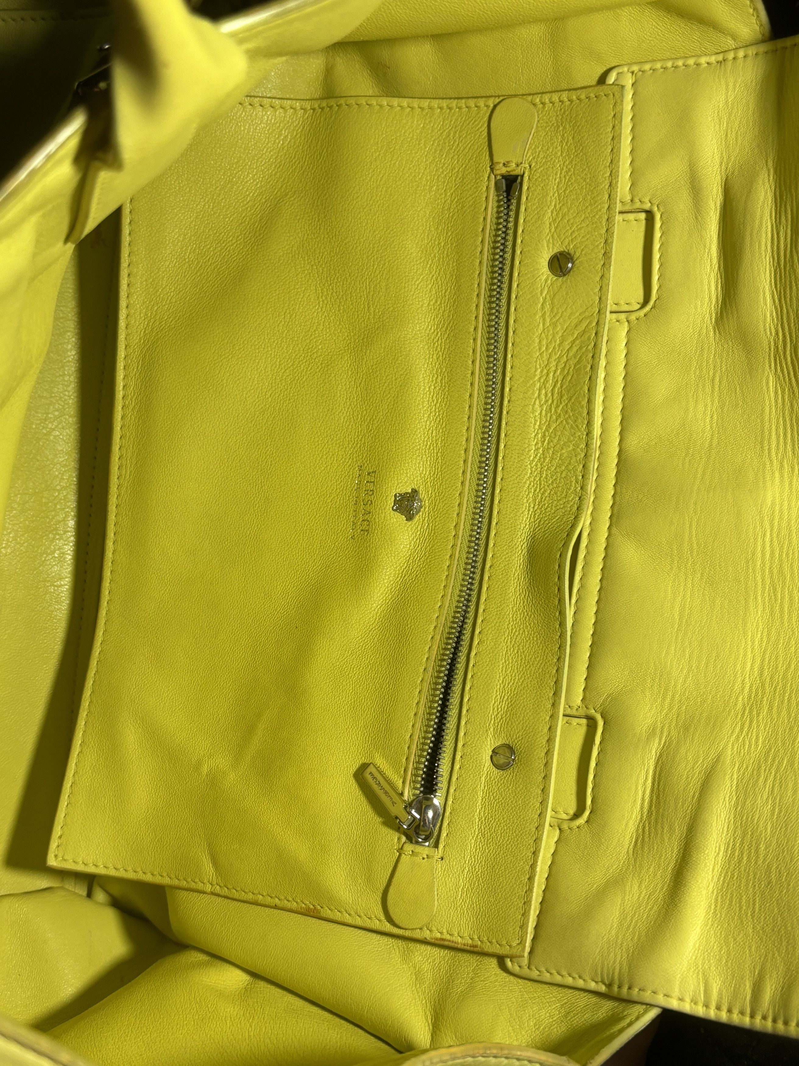 Versace Versace yellow big handle bag Size ONE SIZE - 9 Thumbnail