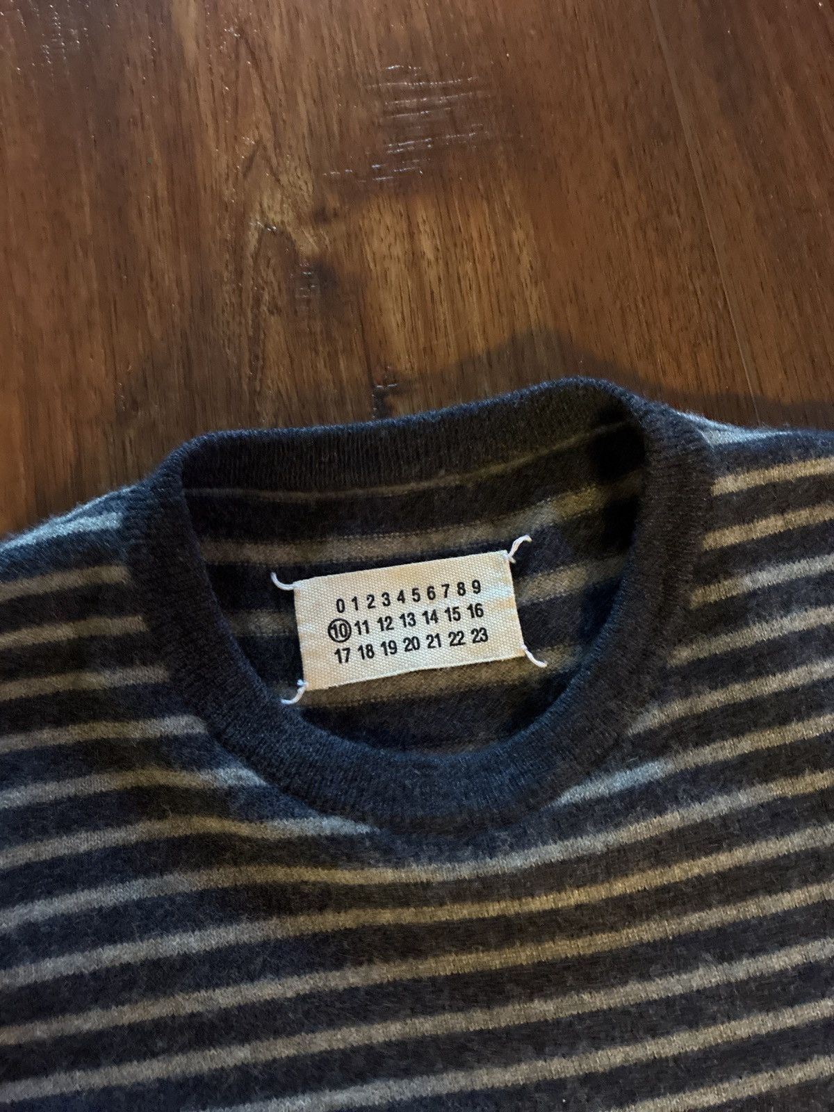 Maison Margiela 2002 Maison Margiela Horizontal Striped Sweater Size US S / EU 44-46 / 1 - 2 Thumbnail