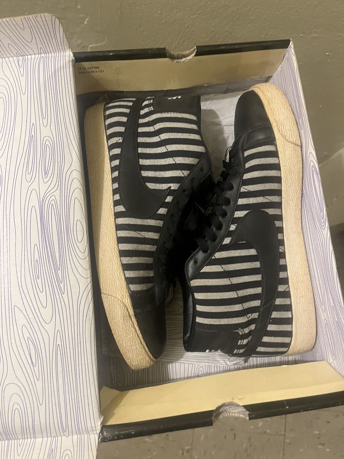 Nike Nike Premium Pinstripe SBs Size US 11 / EU 44 - 1 Thumbnail