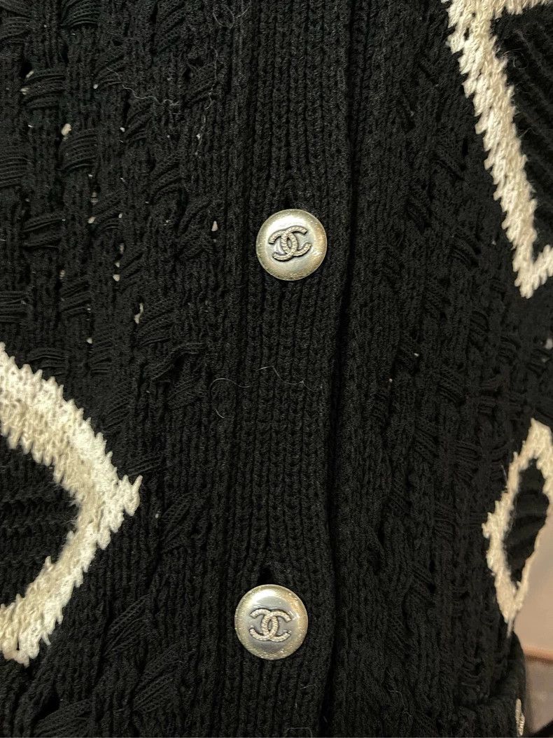 Chanel Chanel Black geometric pattern medium and long short-sleeve Size XS / US 0-2 / IT 36-38 - 4 Thumbnail