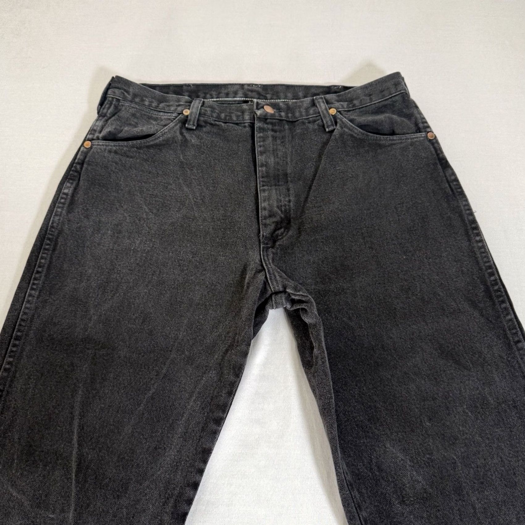 Wrangler VINTAGE Wrangler Jeans Mens 34x34 Black 13MWZ Straight Fit Denim Pants USA 90s Cowboy Charcoal Wash Size US 34 / EU 50 - 2 Thumbnail