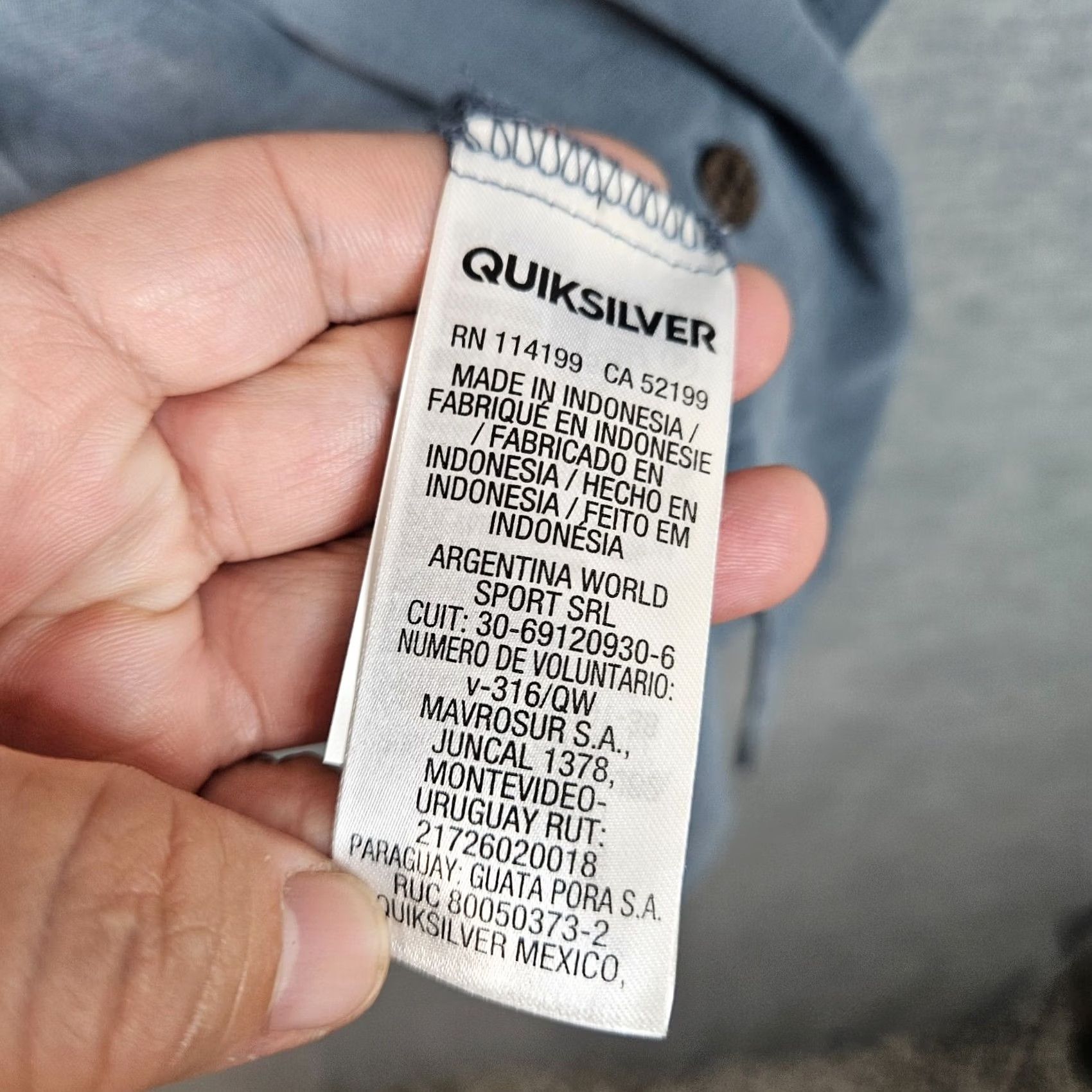 Vintage Quik sliver Waterman Collection Comfort Fit Men's TAHITI PALMS Shirt S Gray Short Sleeve Button-Up New Blue Brand. Size US S / EU 44-46 / 1 - 3 Thumbnail