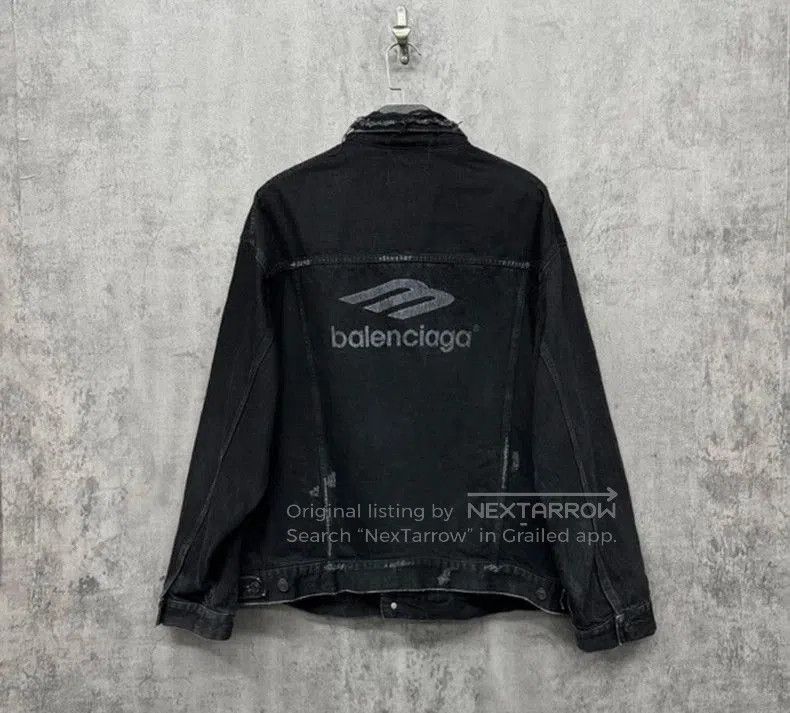 Balenciaga Balenciaga Distressed 3B Logo Denim Jacket. Size US S / EU 44-46 / 1 - 1 Thumbnail