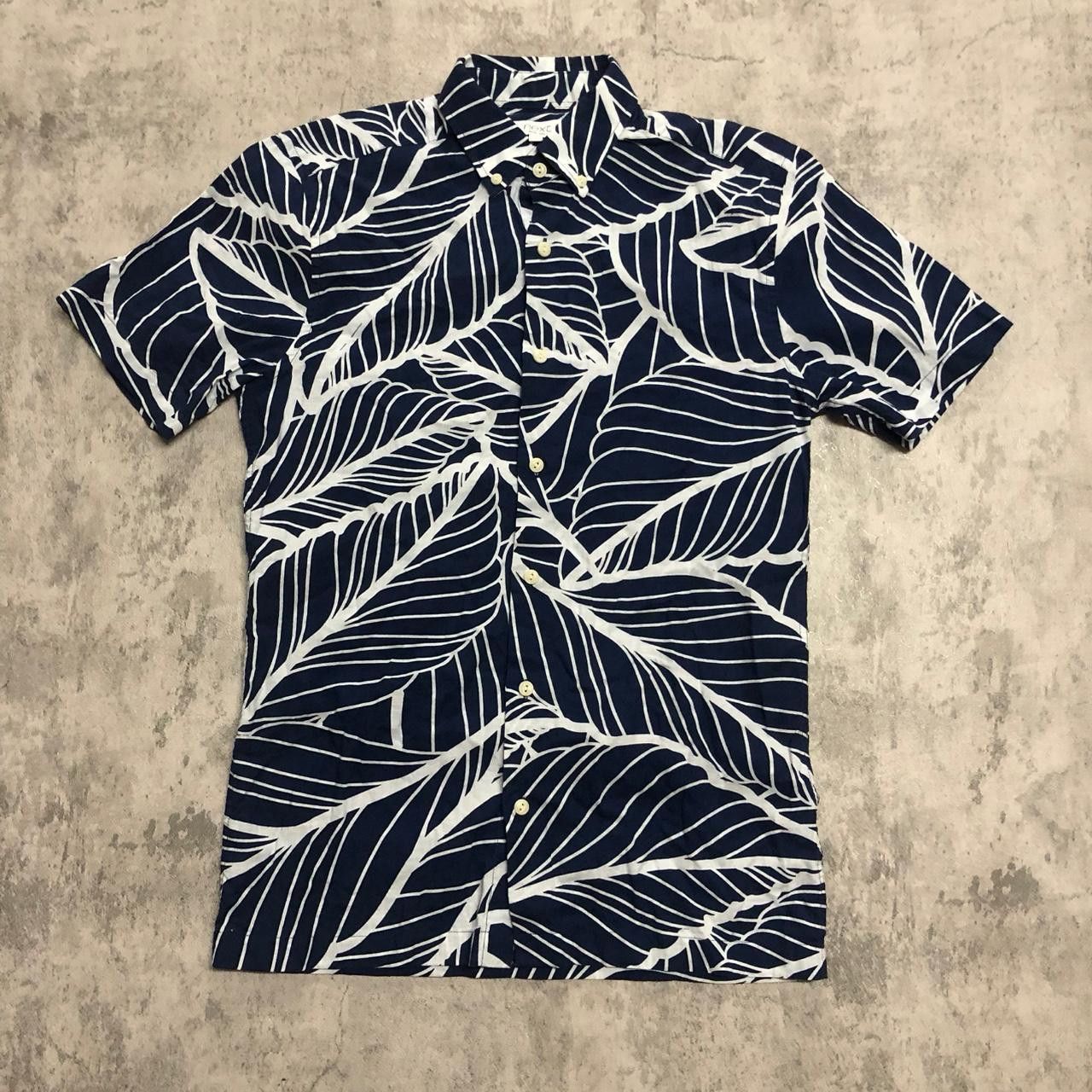 Other Navy and white leaf print short sleeve shirt #leafprint Size US XS / EU 42 / 0 - 1 Thumbnail