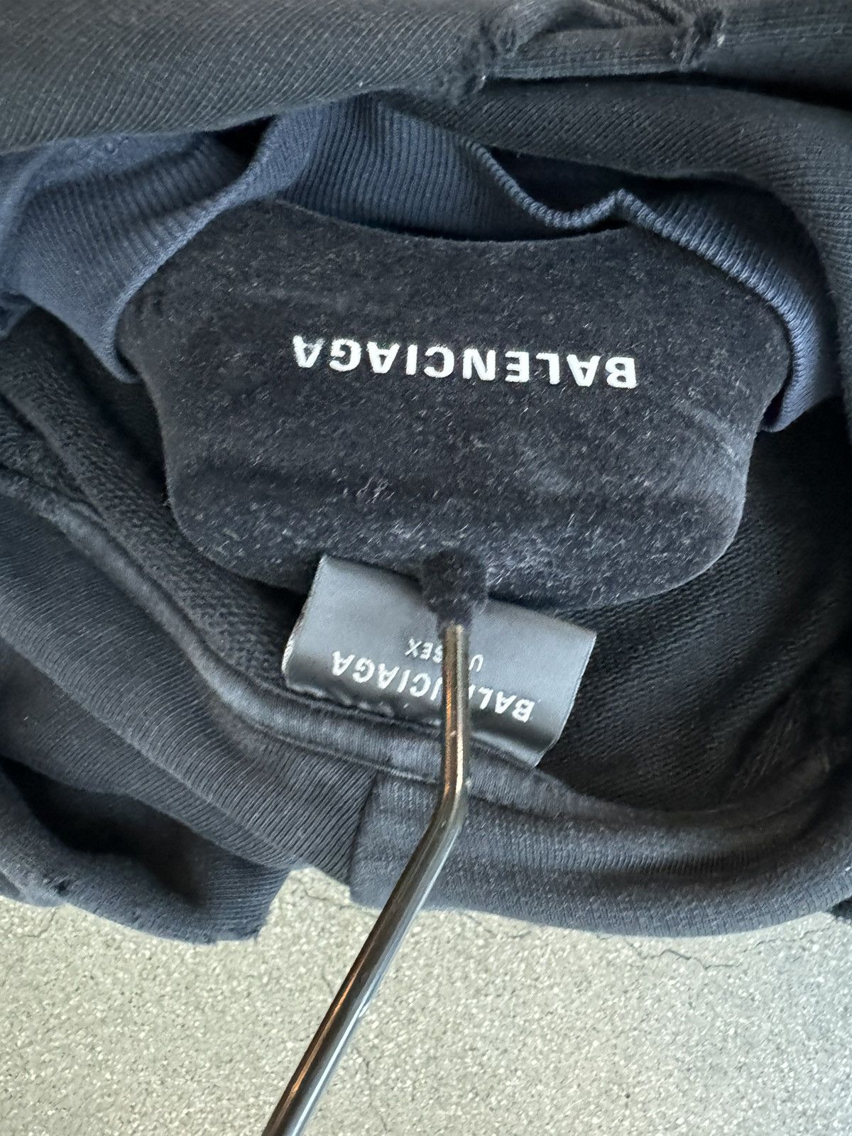 Balenciaga Balenciaga “BE DIFFERENT” Hoodie Size US L / EU 52-54 / 3 - 12 Thumbnail