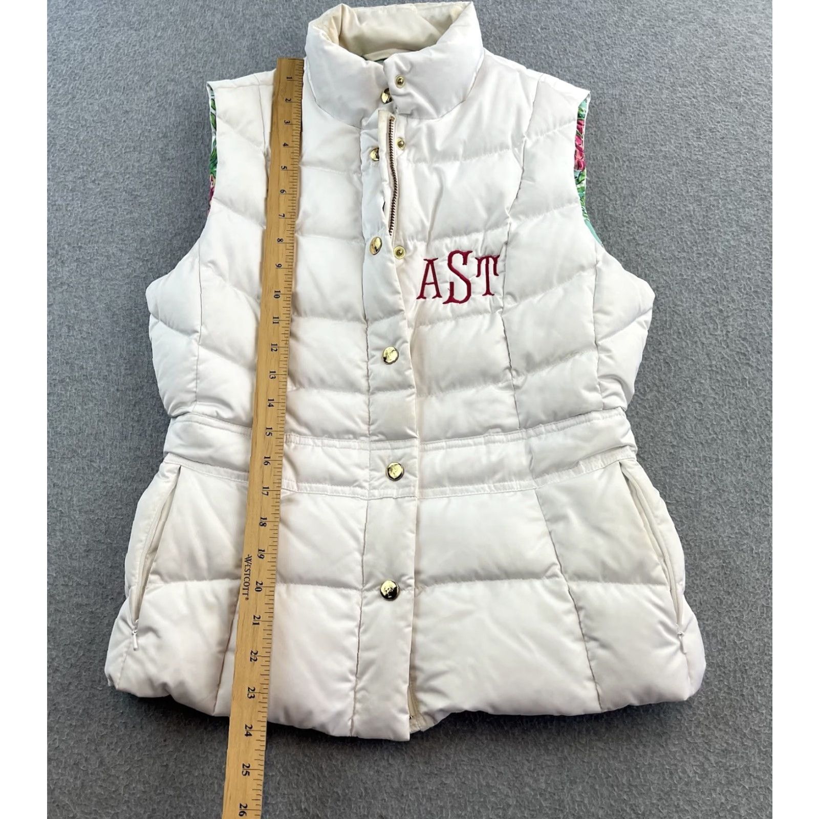 Lilly Pulitzer Lilly Pulitzer Vest Womens Small White Sleeveless Full Zip Quilted Puffy Jacket Size S / US 4 / IT 40 - 3 Thumbnail