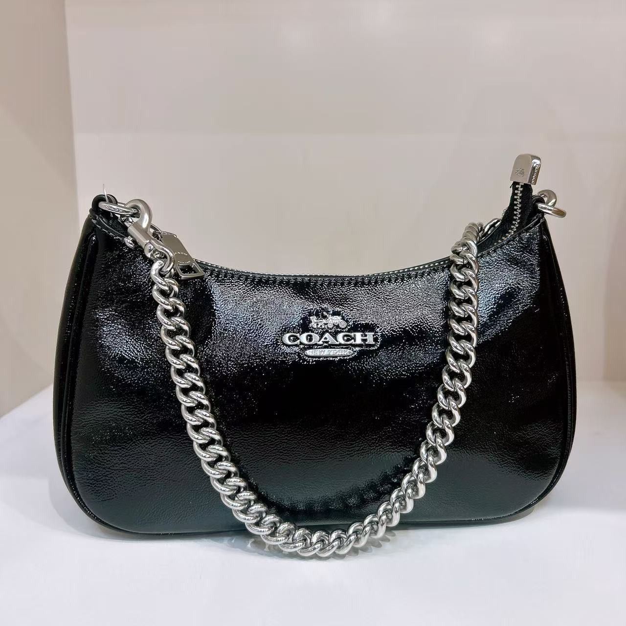 Coach NWT COACH Teri Shoulder Bag With Pouch CCD78 Size ONE SIZE - 4 Thumbnail