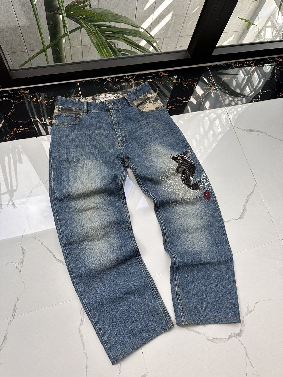 Japanese Brand × KARA × Vintage KARA KURI VINTAGE Y2K KOI FISH MULTI POCKET JEANS Size US 32 / EU 48 - 2 Thumbnail