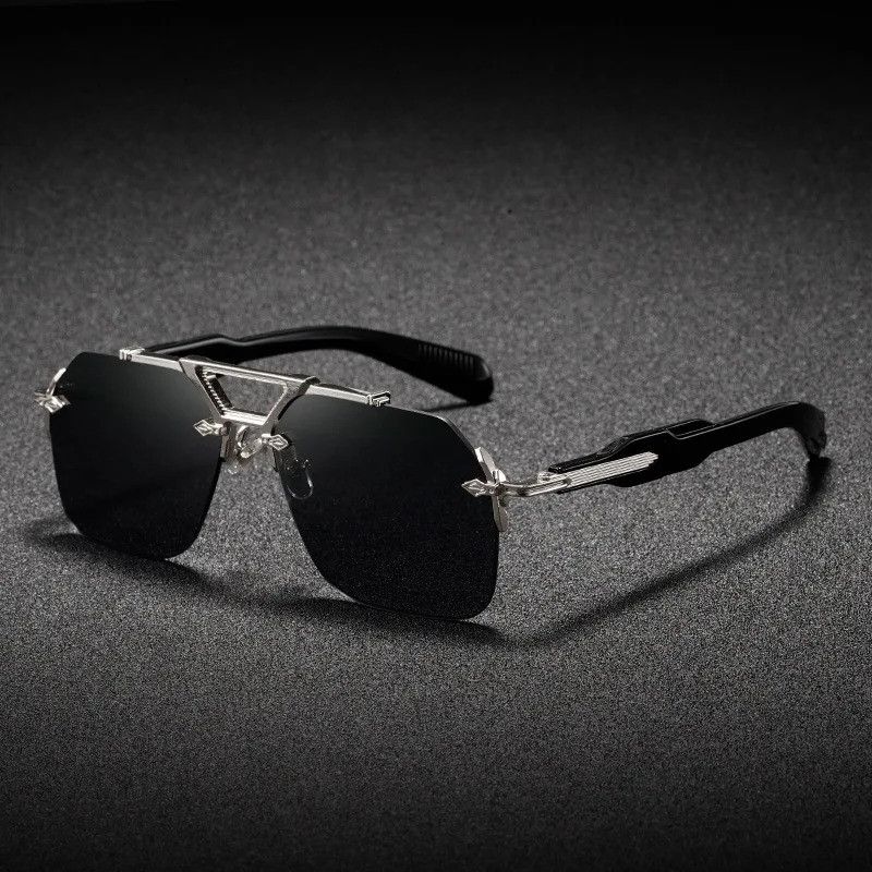 Vintage Metal Frame Square Sunglasses Minimal Luxe Size ONE SIZE - 3 Thumbnail