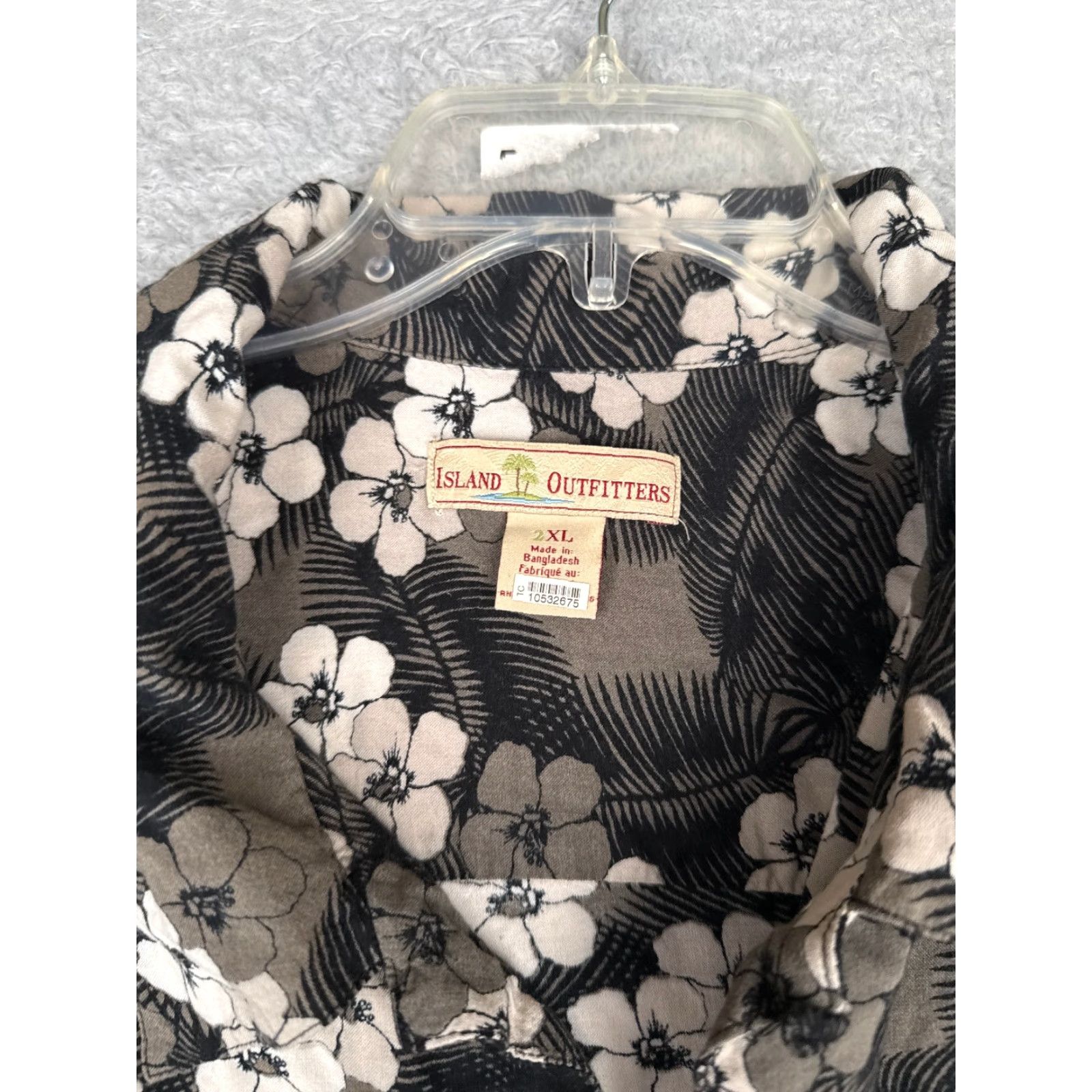 Vintage VINTAGE Island Shores Shirt Men 2XL Gray Floral Leaf Button Up 100% Rayon Hawaiian Size US XXL / EU 58 / 5 - 7 Thumbnail