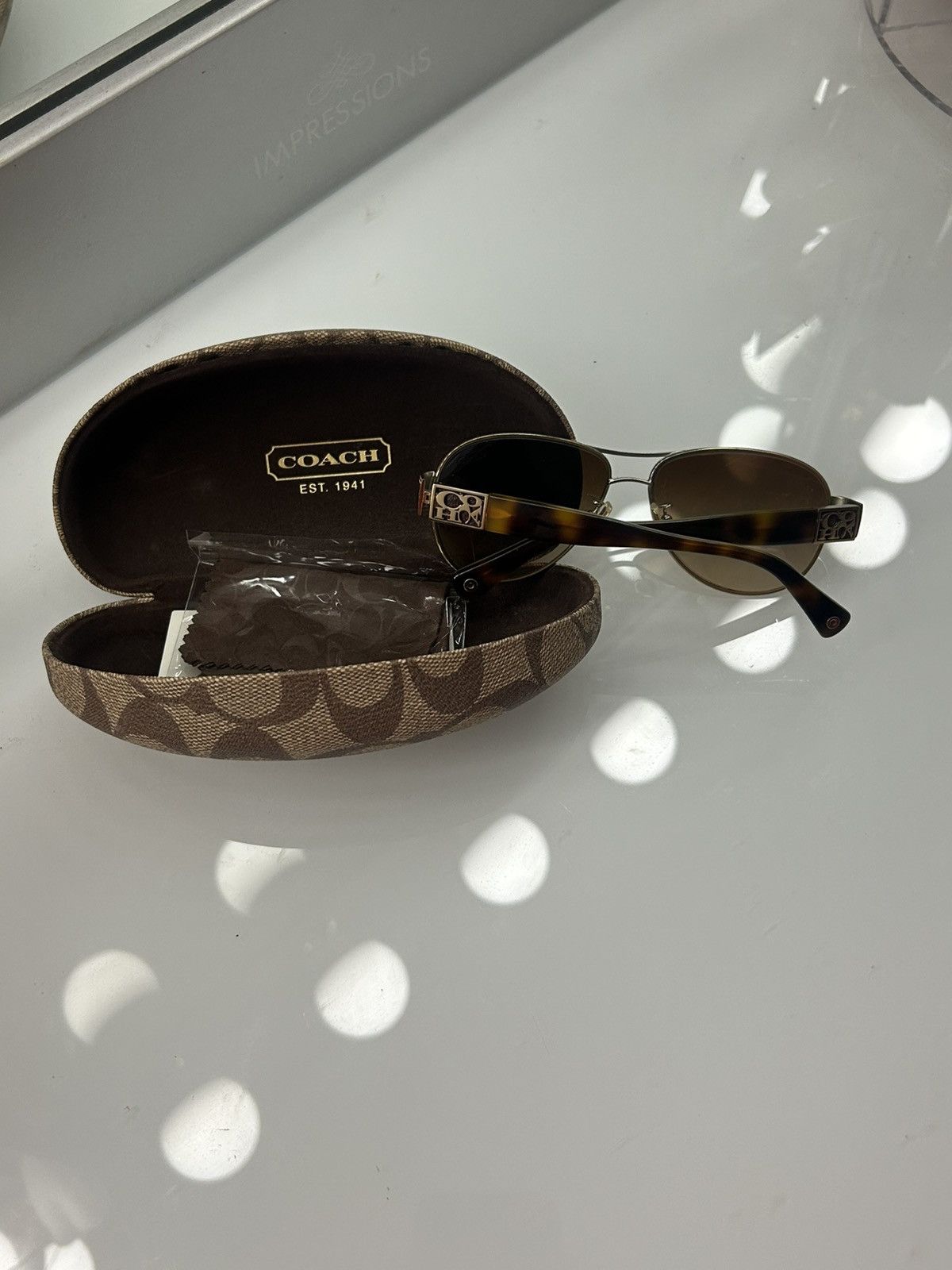 Coach Coach Green Tortoiseshell Print Sunglasses Size ONE SIZE - 5 Thumbnail