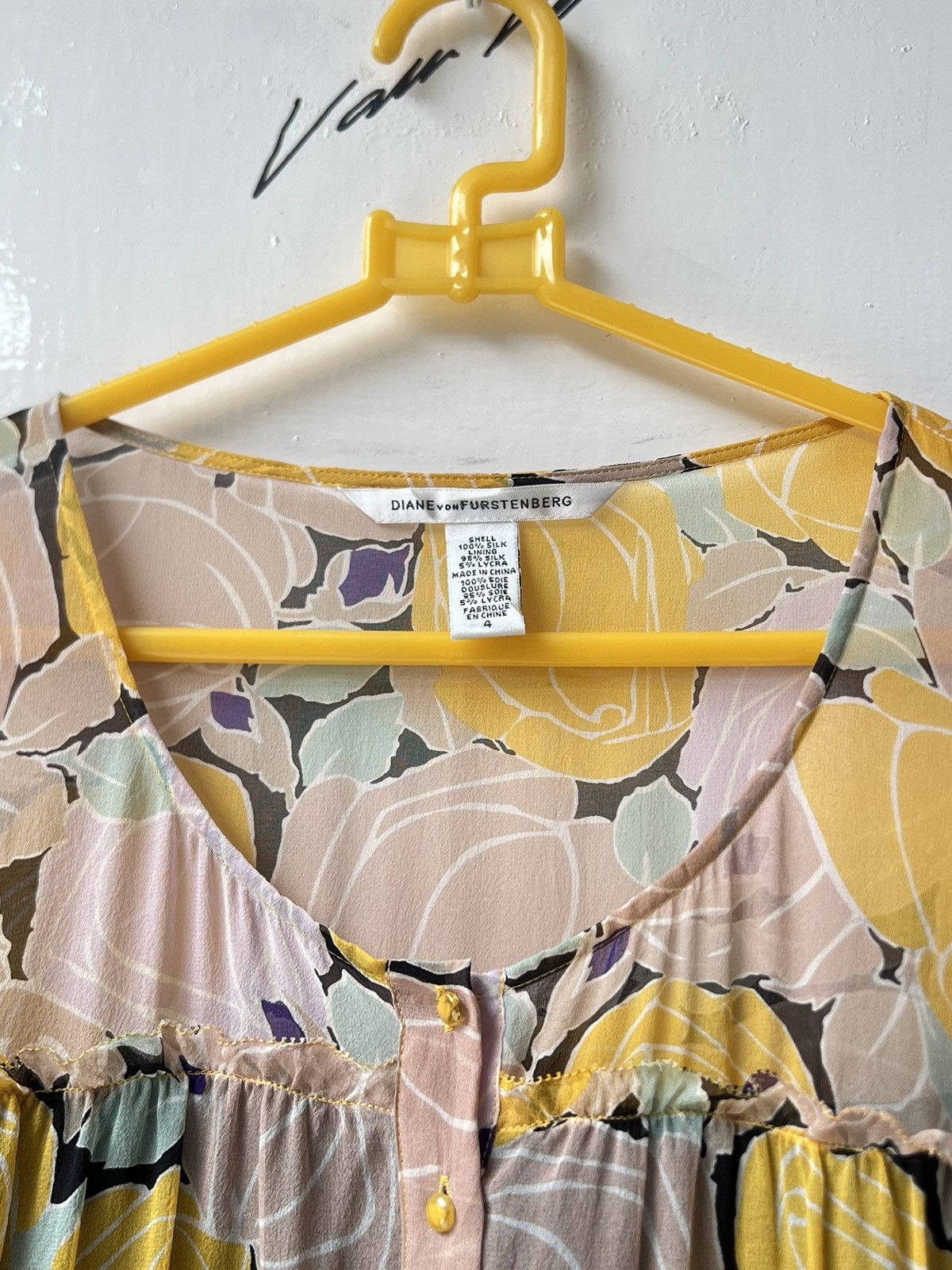 Diane von Furstenberg Diane Von Furstenberg Flowers Motive Blouse Size XS / US 0-2 / IT 36-38 - 12 Thumbnail