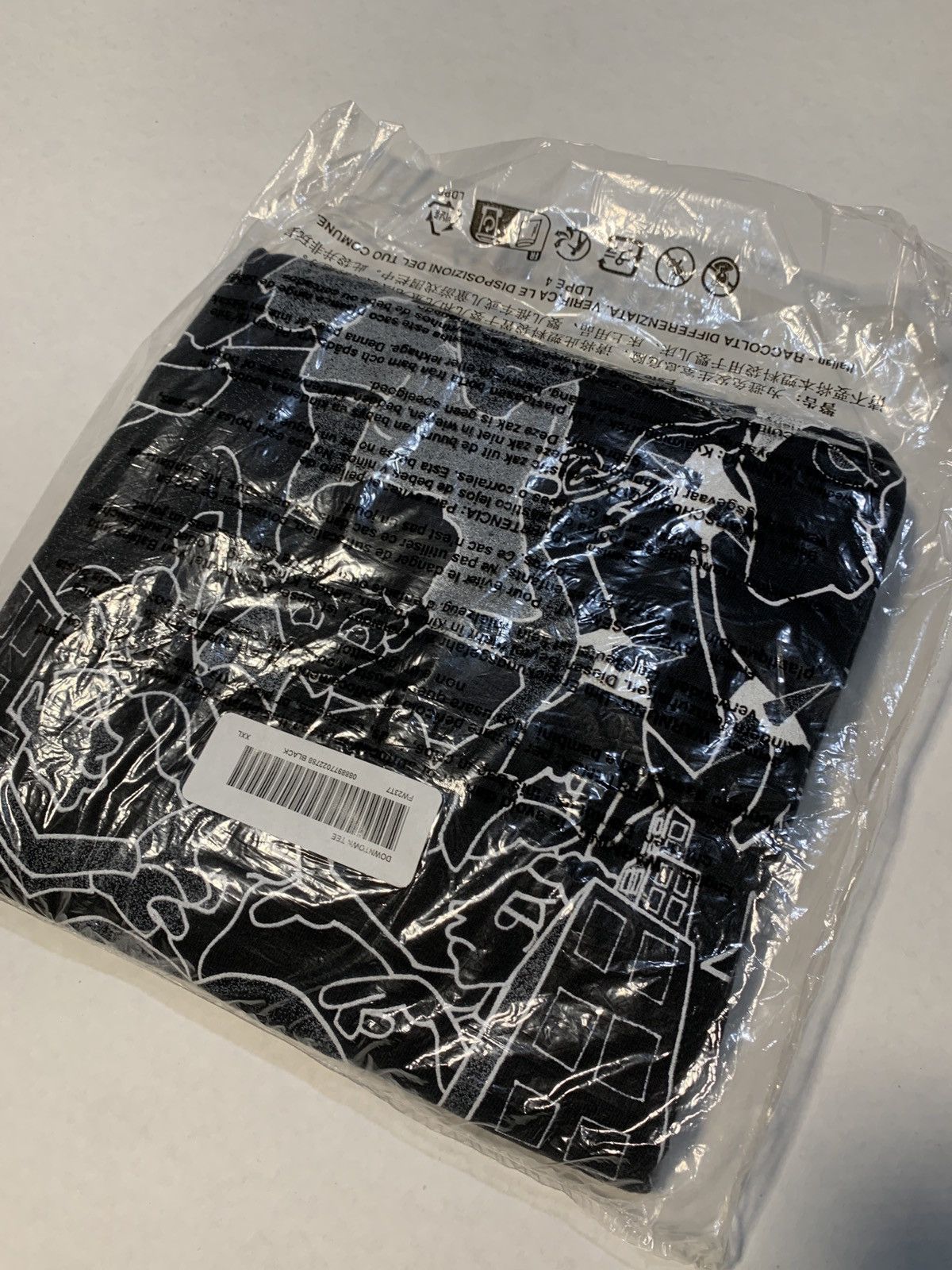 Supreme Supreme Downtown Tee FW23 Black Size US XXL / EU 58 / 5 - 2 Thumbnail