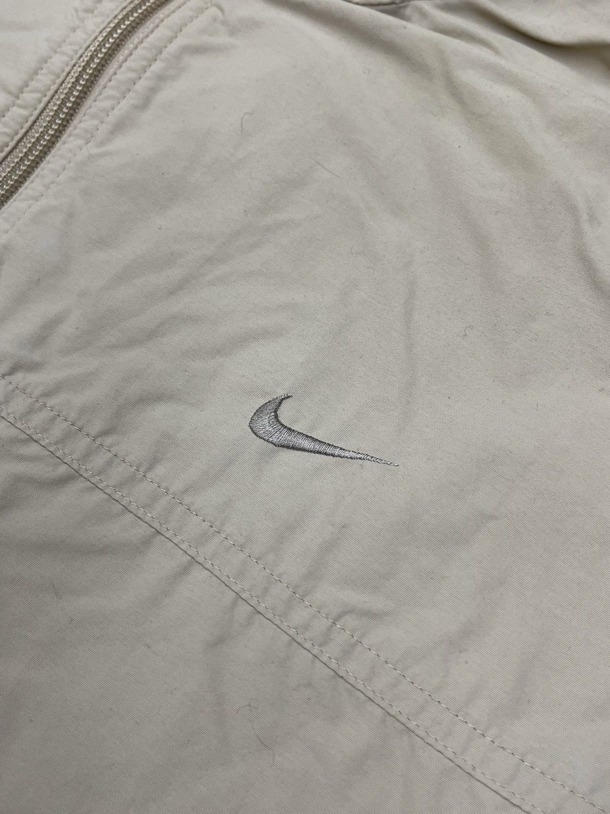 Nike Vintage Nike Big Logo Nylon Jacket Swoosh Drill Y2K ACG TN Size US M / EU 48-50 / 2 - 9 Thumbnail
