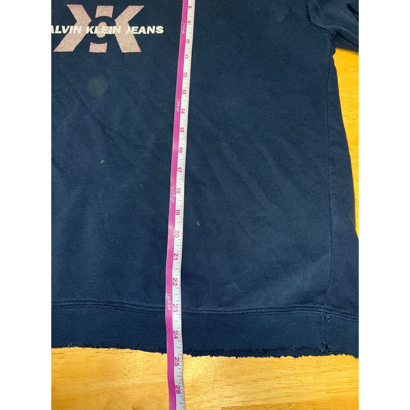 Vintage Vintage Calvin Klein Jeans Sweatshirt Faded Distressed 90s L Size US L / EU 52-54 / 3 - 13 Thumbnail