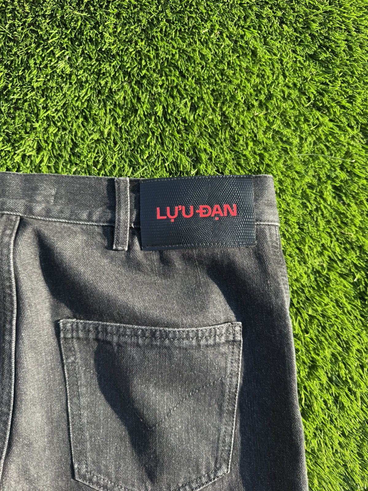 LUU DAN Lu’u Dan Vintage Wash Elephant Jeans Size US 30 / EU 46 - 6 Thumbnail