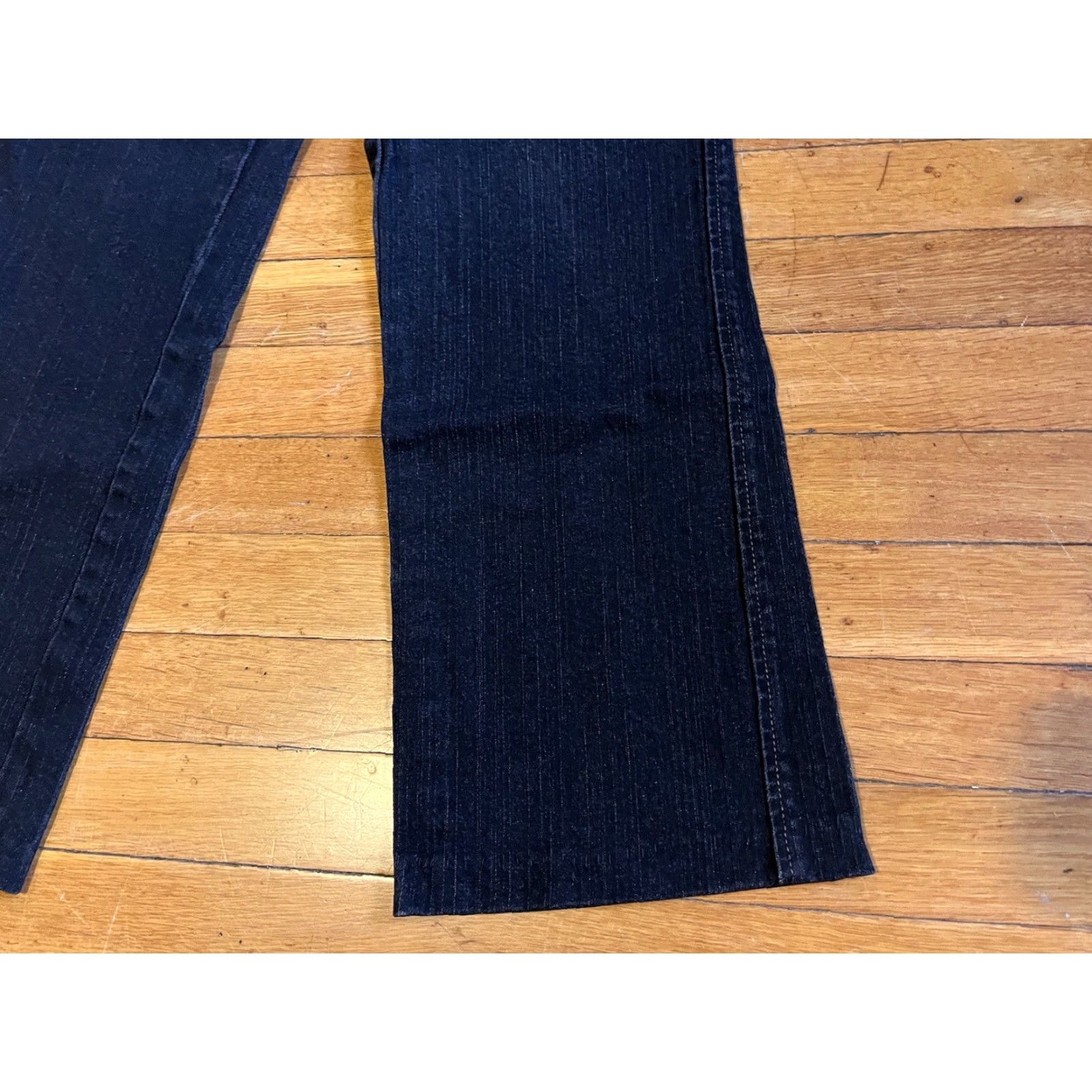 Vintage Chico's Platinum Jeans Women's 1.5 Regular Black Denim 27 Inseam 30" Waist 27" 5-Pocket Stretch Size 26" / US 2 / IT 38 - 3 Thumbnail