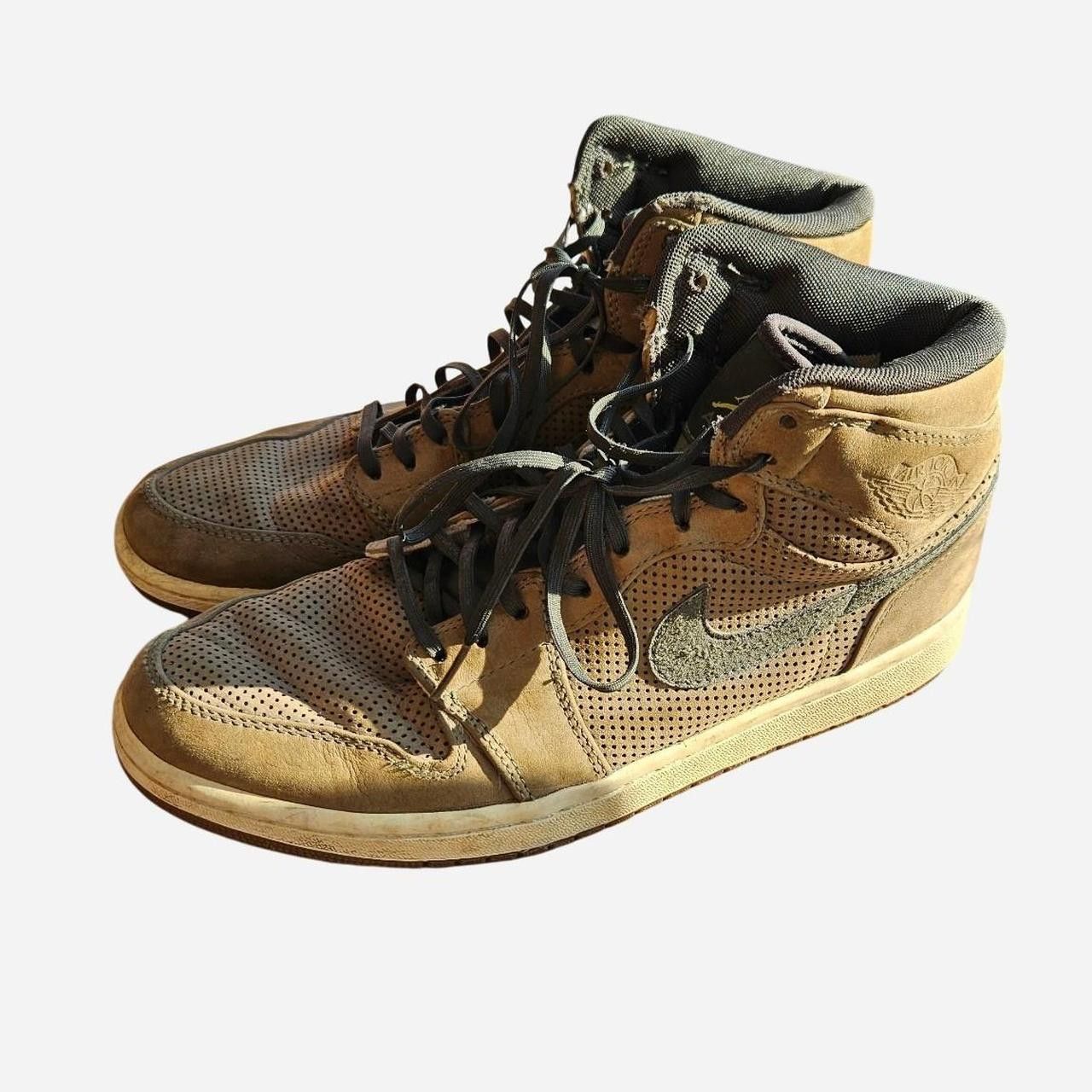 Jordan Brand Air Jordan 1 Urban Haze 2010 Size US 10 / EU 43 - 1 Thumbnail