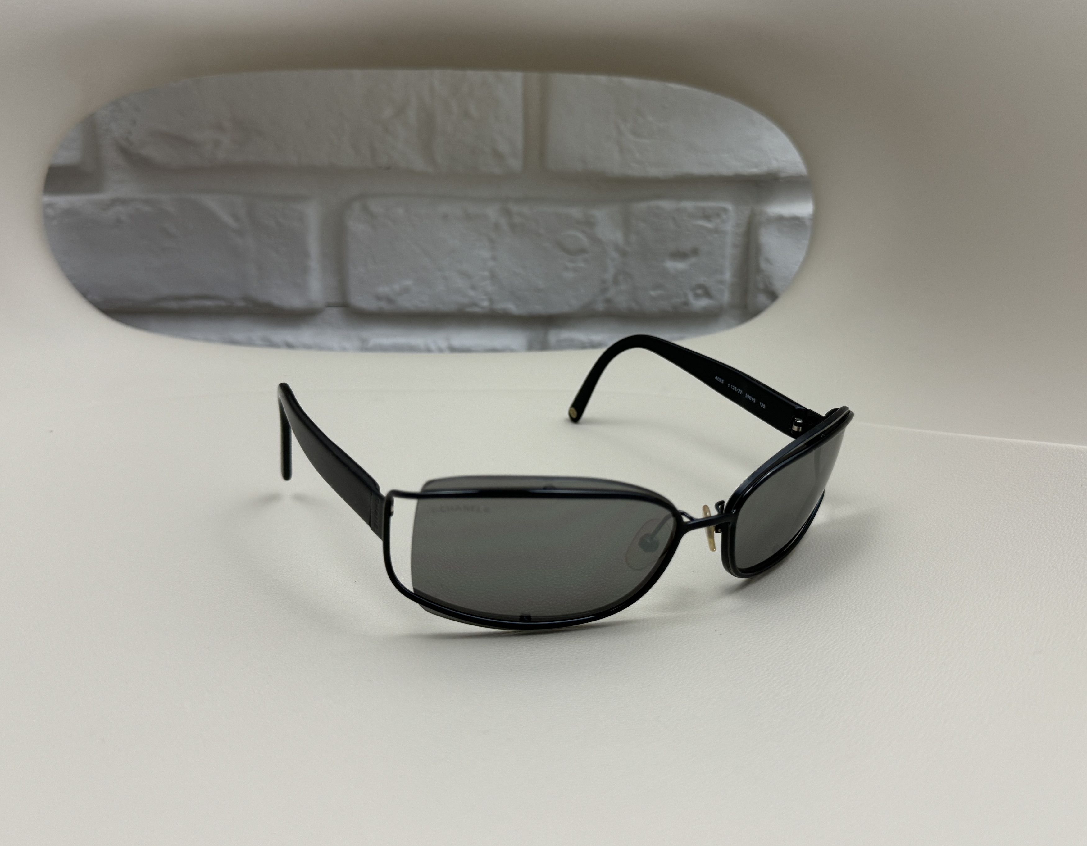 Retro Vintage 90s Chanel 4025 Sunglasses Rimless Black Metal