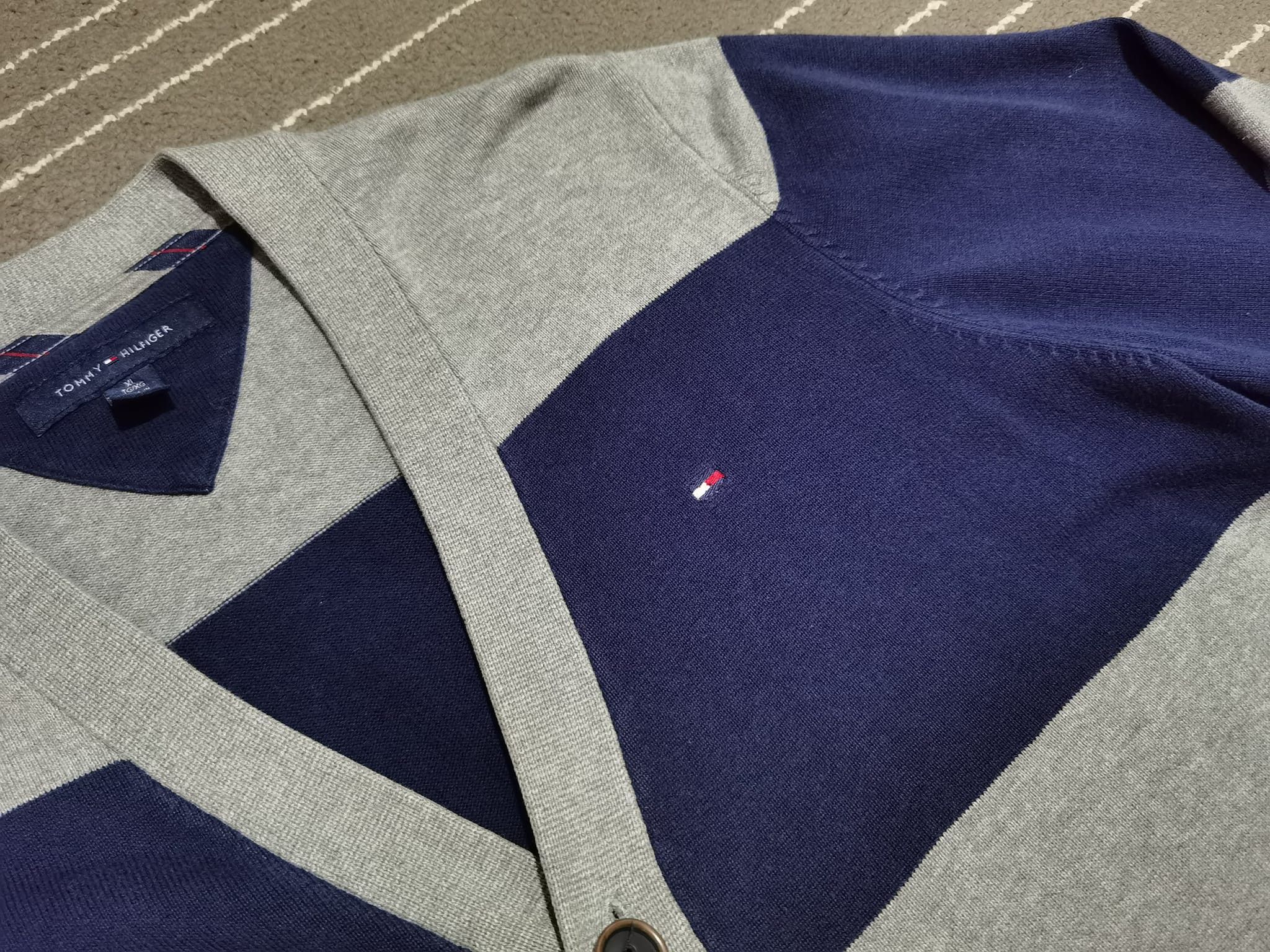 Tommy Hilfiger Tommy Hilfiger unisex cardigan L 2167 Size US L / EU 52-54 / 3 - 5 Thumbnail