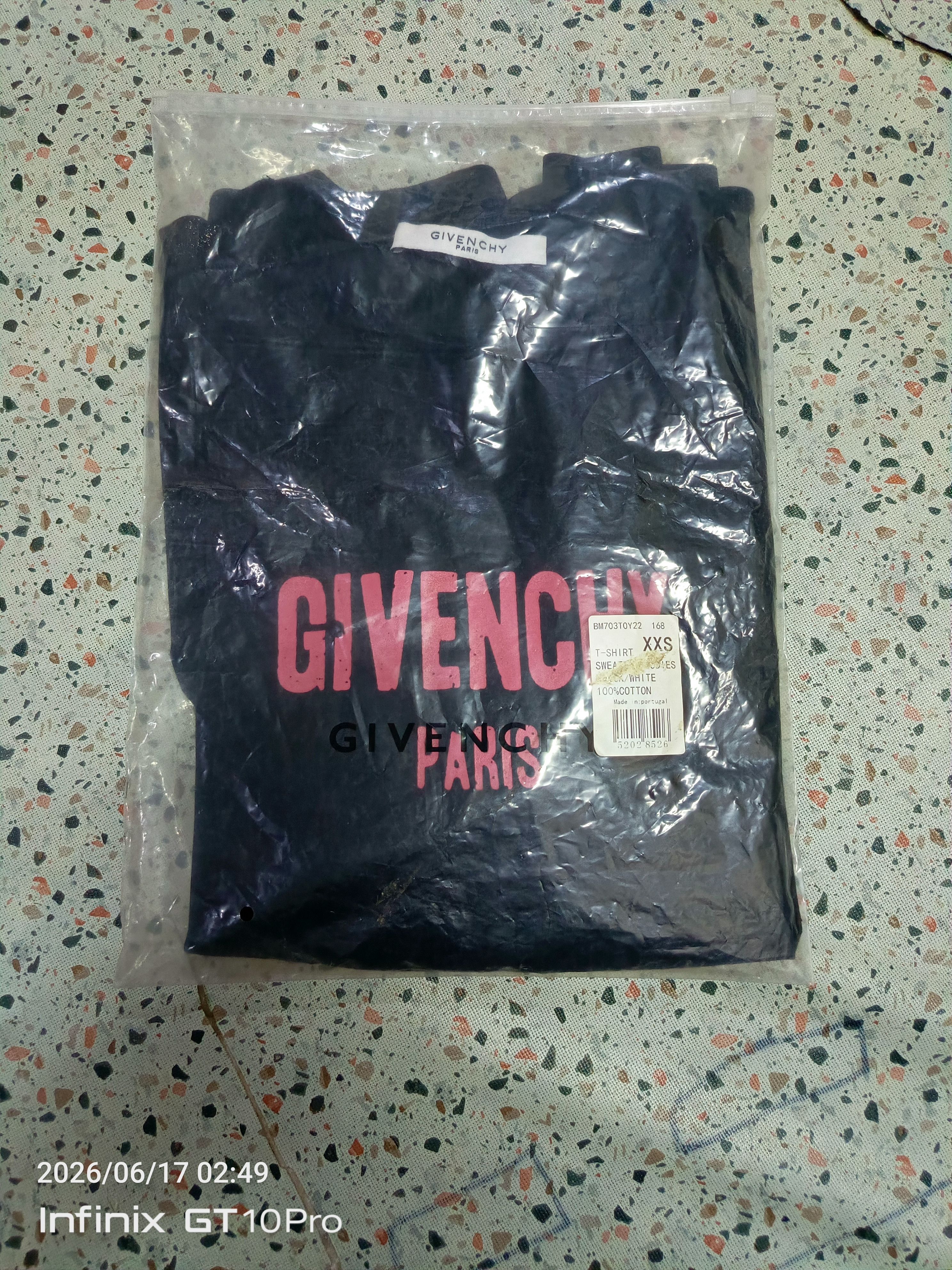 Givenchy Givenchy Black Pink Logo Distressed Tshirts Size US XXS / EU 40 - 7 Thumbnail