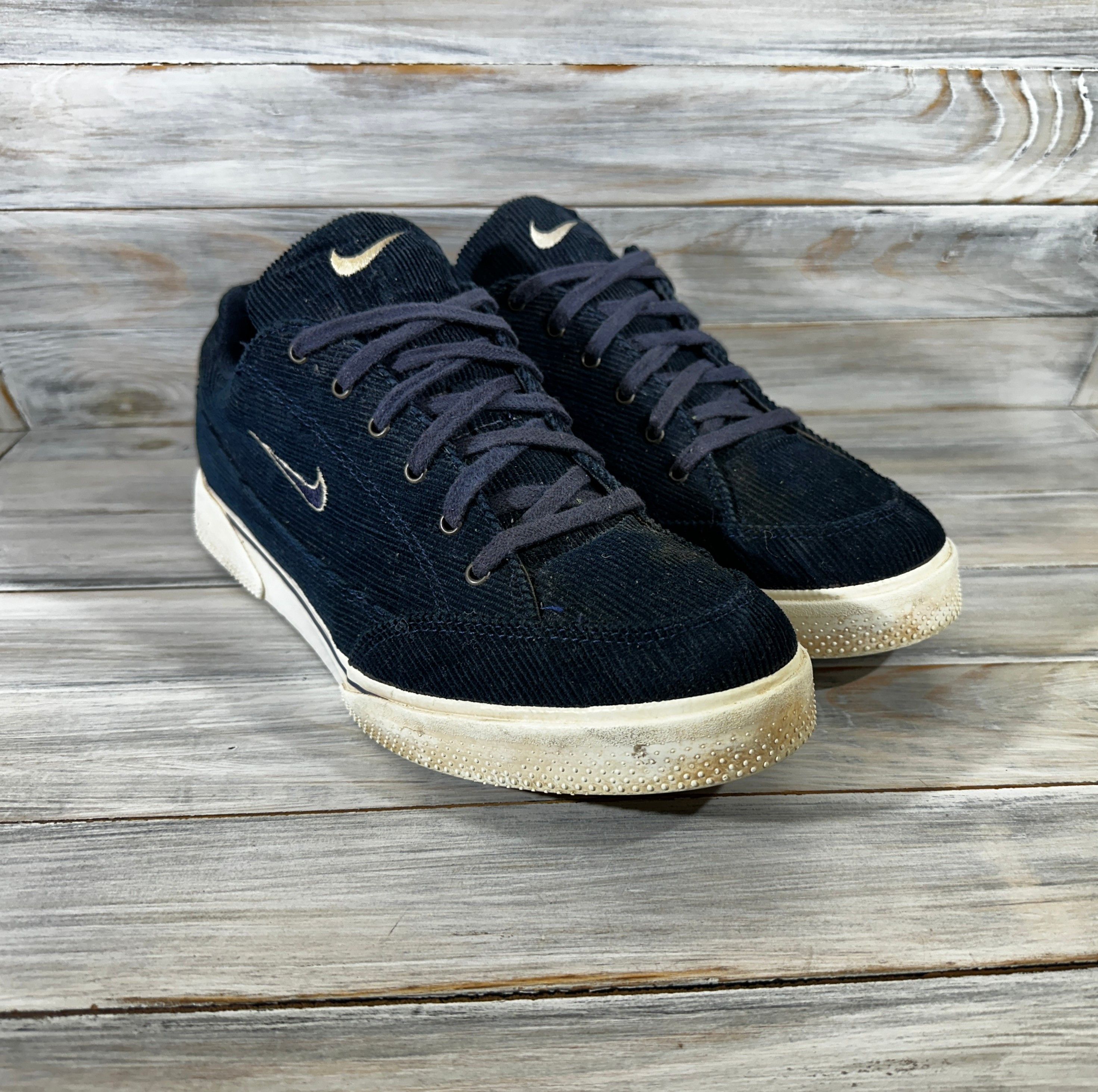 Nike × Vintage Vintage Nike Velvet 1998 Men's Sneakers Made In Thailand Size US 11 / EU 44 - 14 Thumbnail