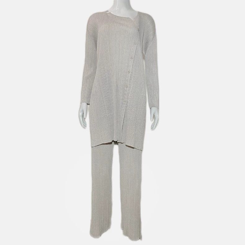 Issey Miyake Issey Miyake size:2 Grey pleated trousers Size 31" - 1 Thumbnail
