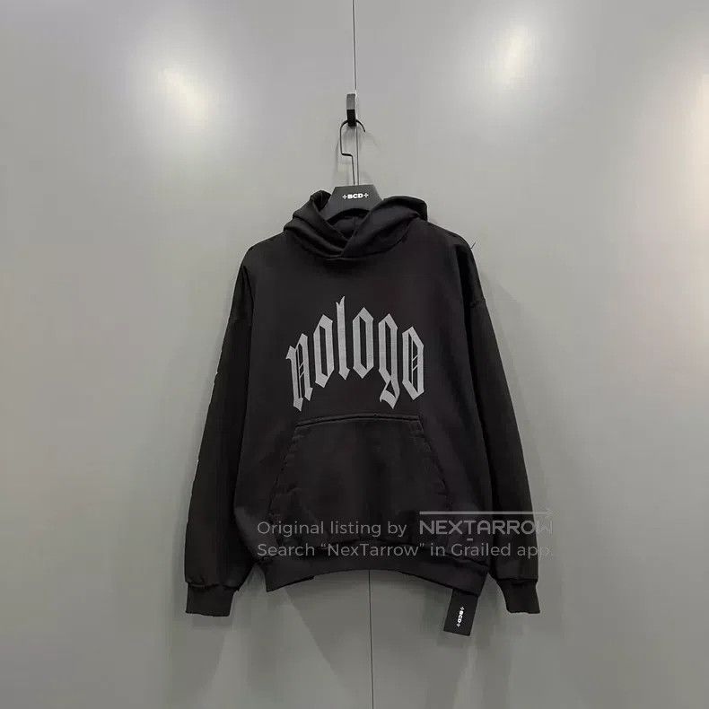 Balenciaga Balenciaga Letter Print Qilin Arm Hoodie Size US S / EU 44-46 / 1 - 1 Thumbnail