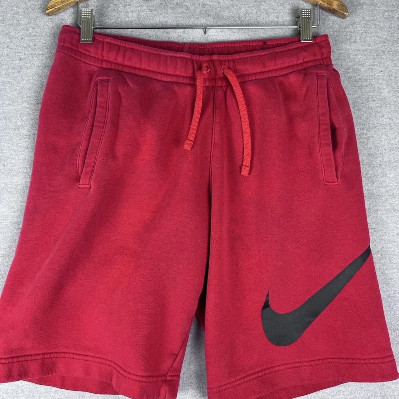 Nike Nike Sportswear Club Fleece Shorts Men Adult Small Red Size US 28 / EU 44 - 2 Thumbnail