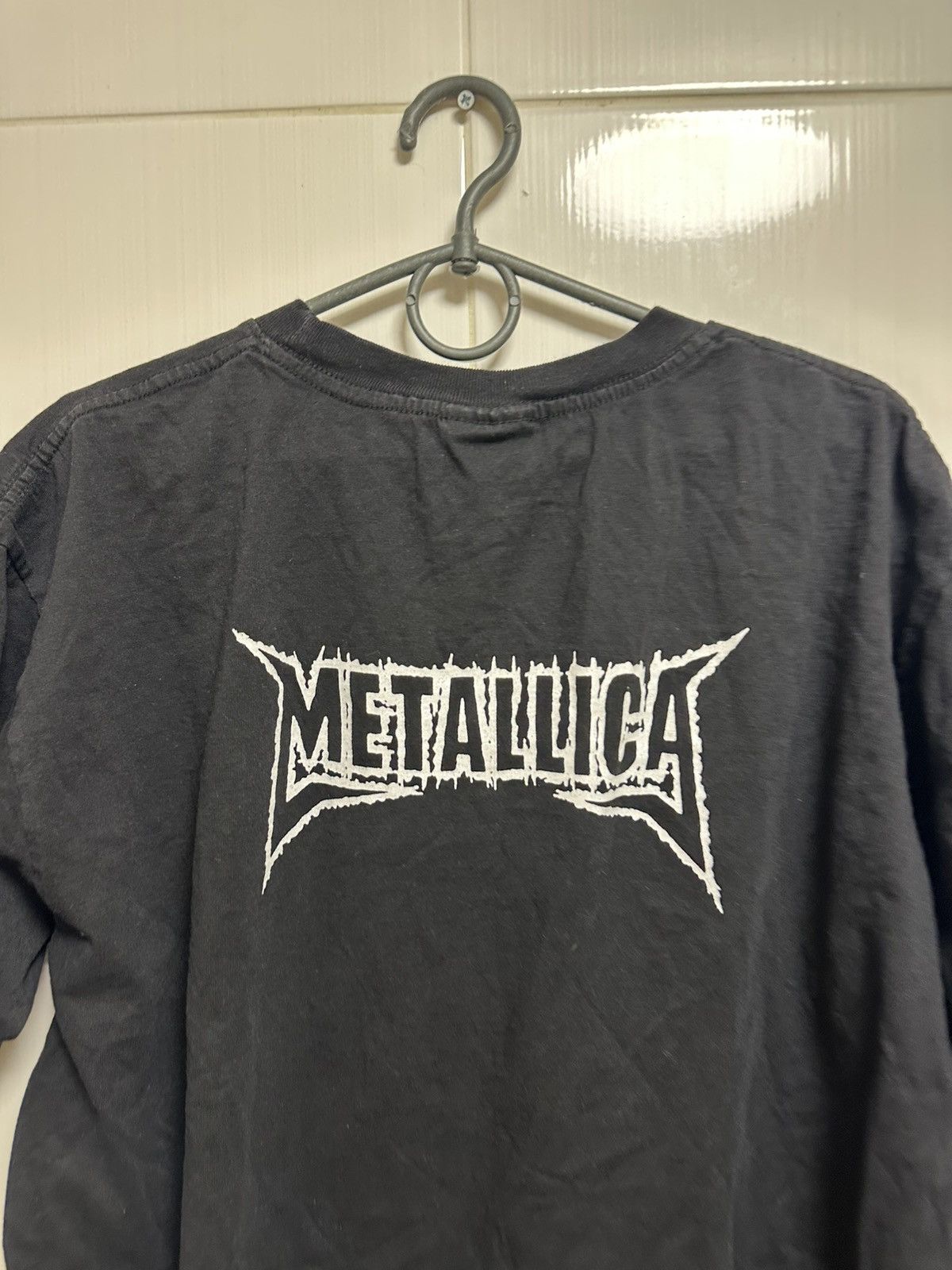 Metallica × Vintage Vintage 90s rare Metallica 'Yin Yang' Black T-shirt size XL Size US XL / EU 56 / 4 - 7 Thumbnail
