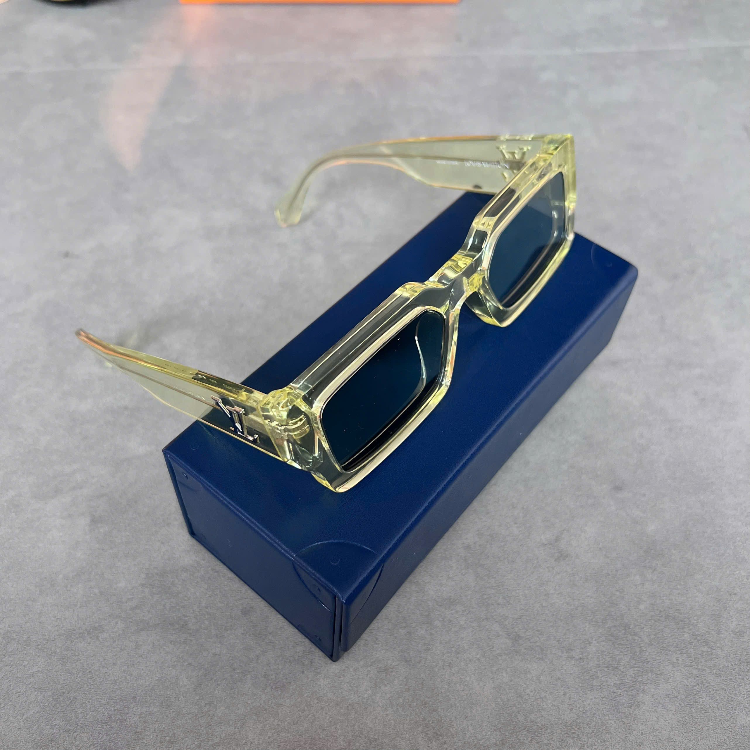 Louis Vuitton LOUIS VUITTON CLASH LOW SQUARE SUNGLASSES Size ONE SIZE - 2 Thumbnail