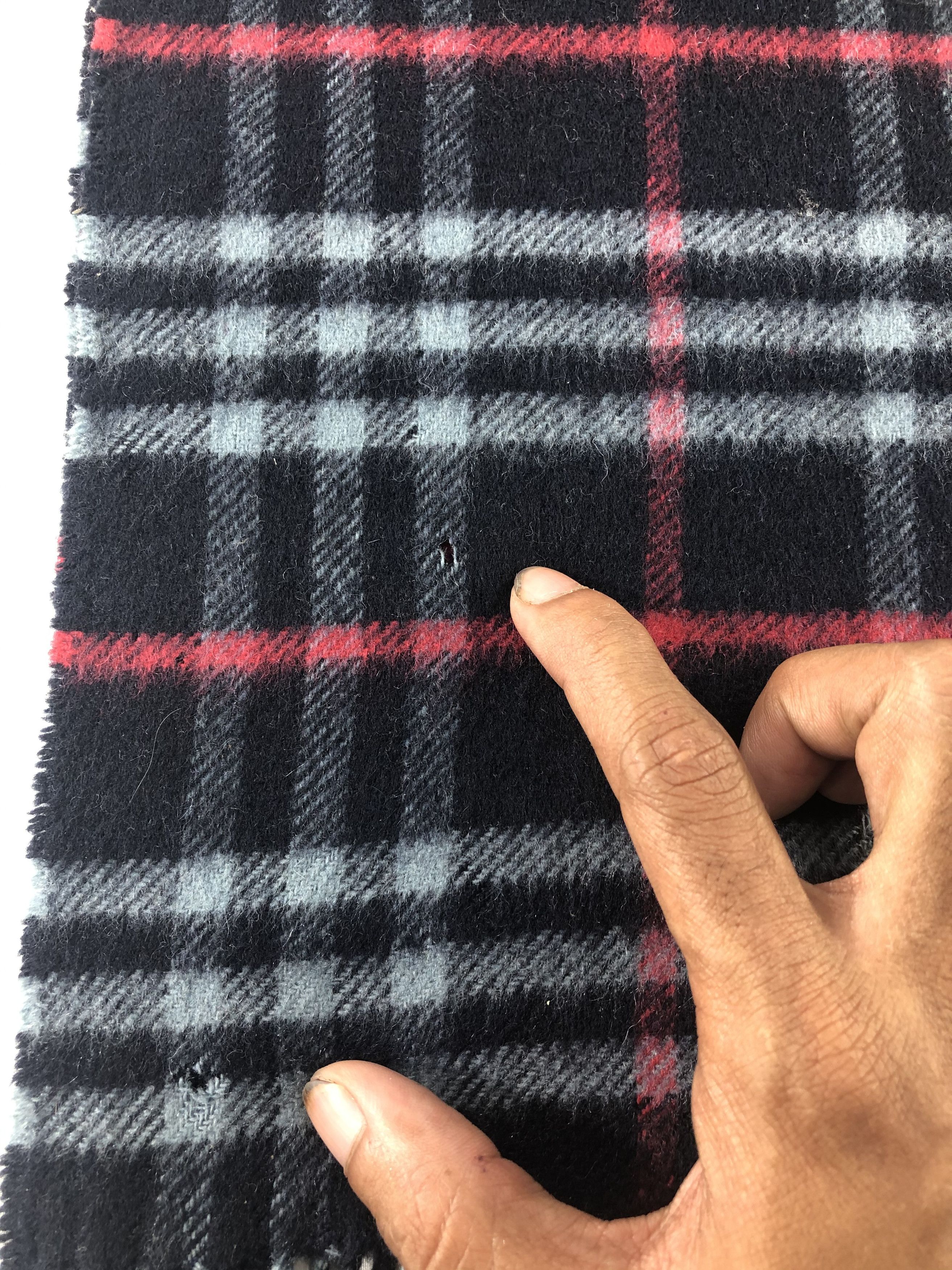 Burberry Burberry Cashmere Scarf / Muffler / Neckwear Size ONE SIZE - 6 Thumbnail