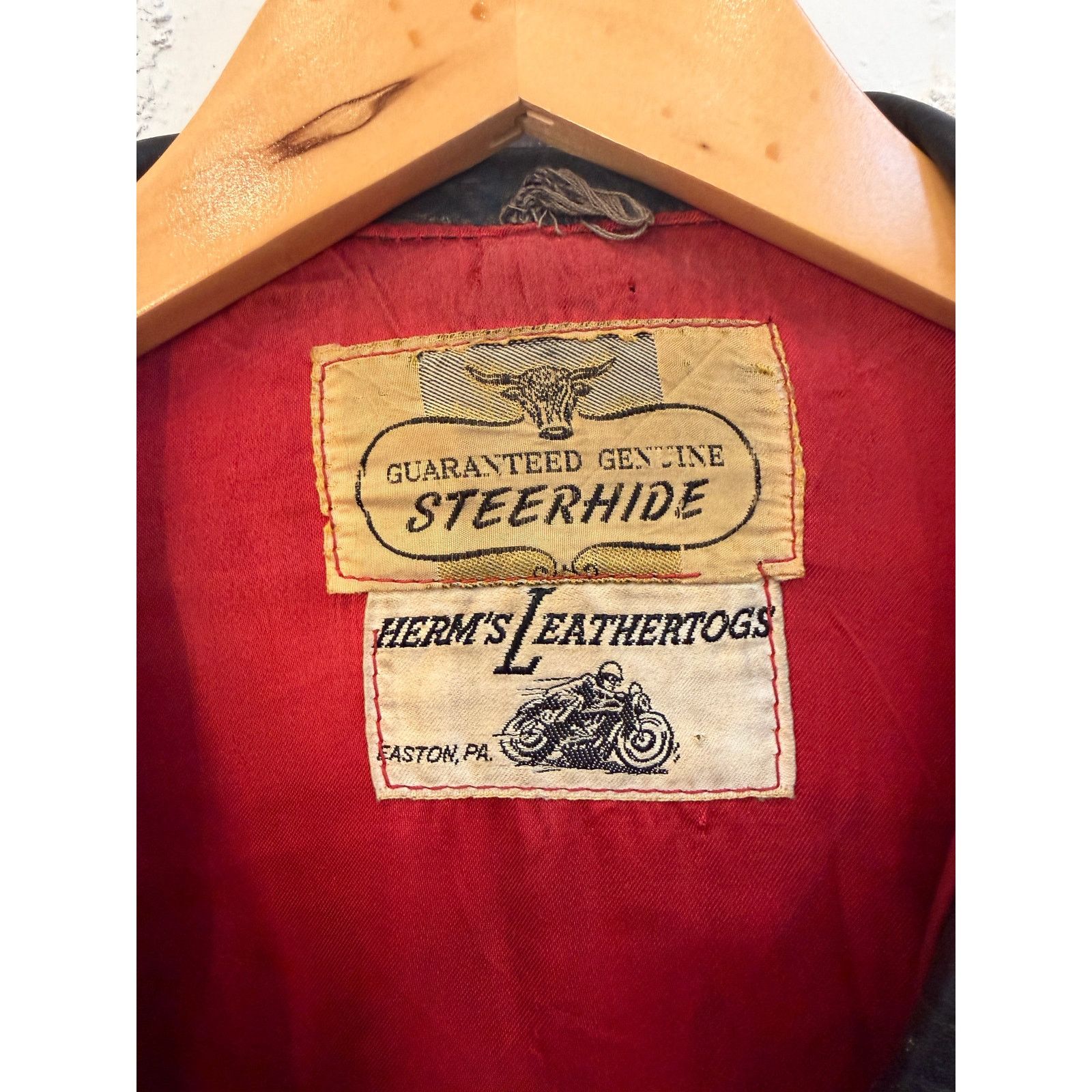 Vintage Vintage Herm's Leather Togs Black Leather Moto Jacket Size US L / EU 52-54 / 3 - 5 Thumbnail
