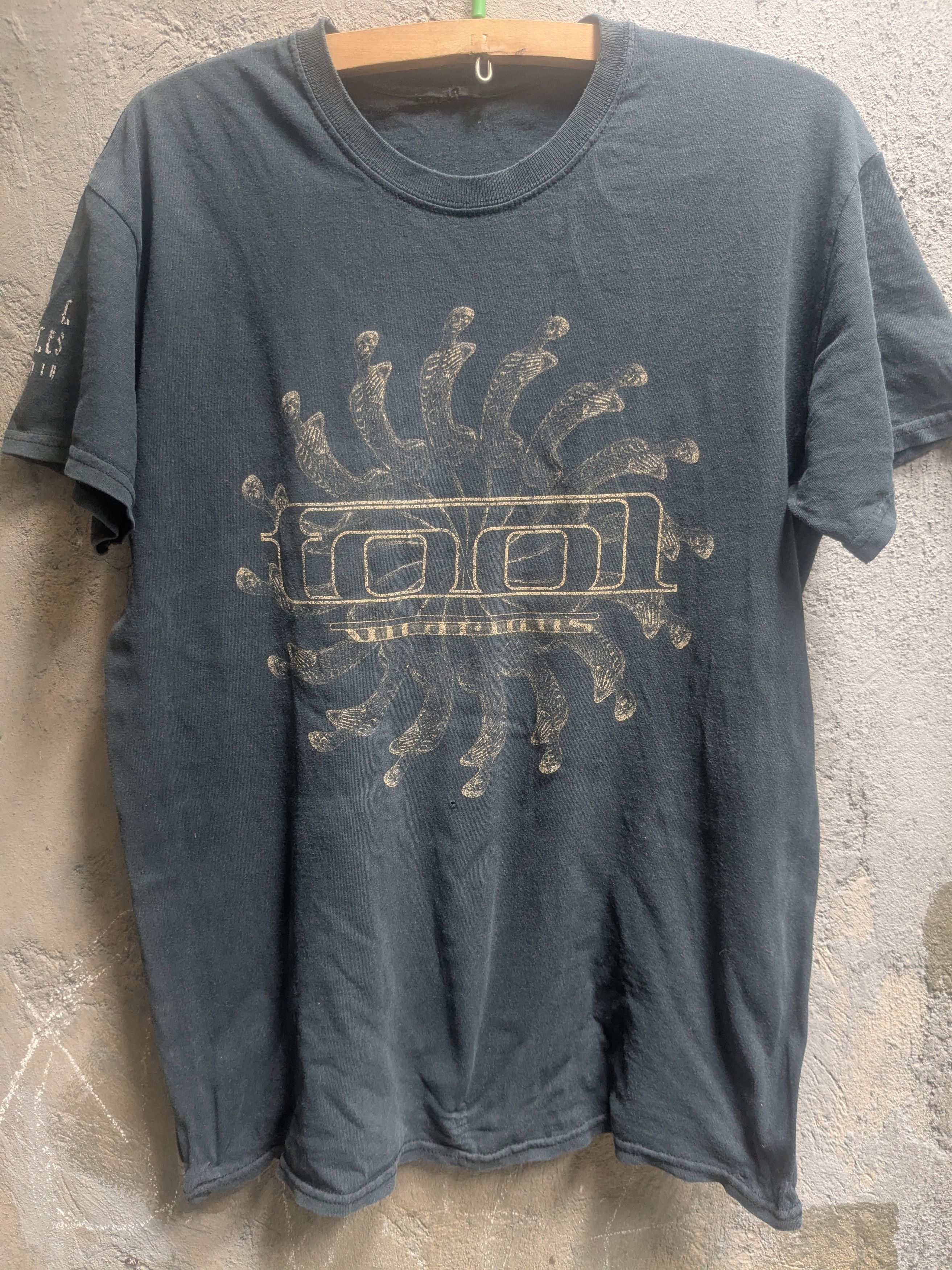 Vintage tool band tee USA Size US S / EU 44-46 / 1 - 1 Thumbnail