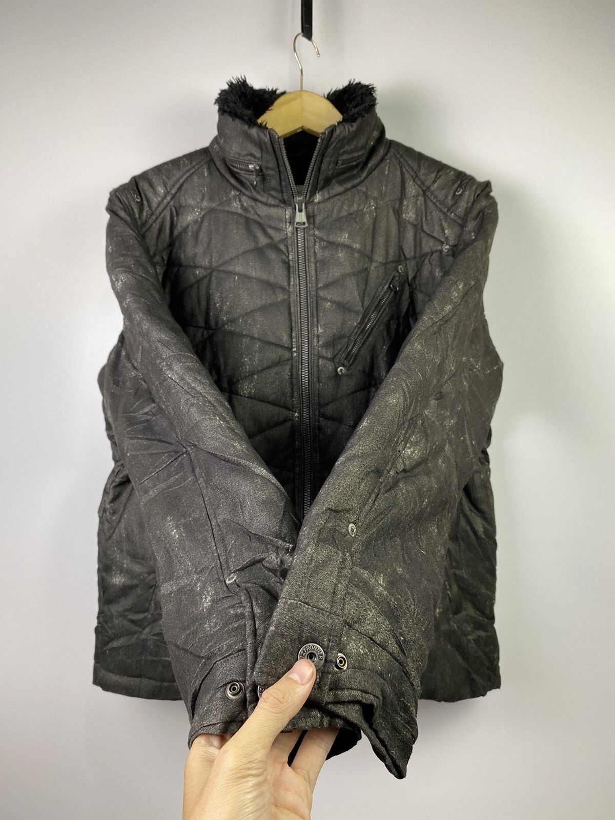 I'z frontier faux fur jacket vkei style japan