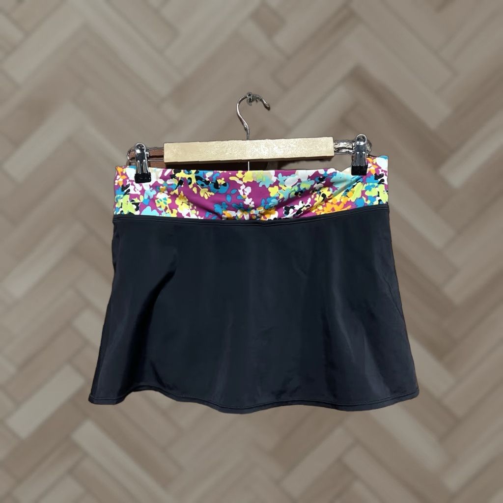 Swims A New Approach Womens Bottom Swim Shorts Black Floral Pattern Size 8 Size 30" / US 8 / IT 44 - 1 Thumbnail